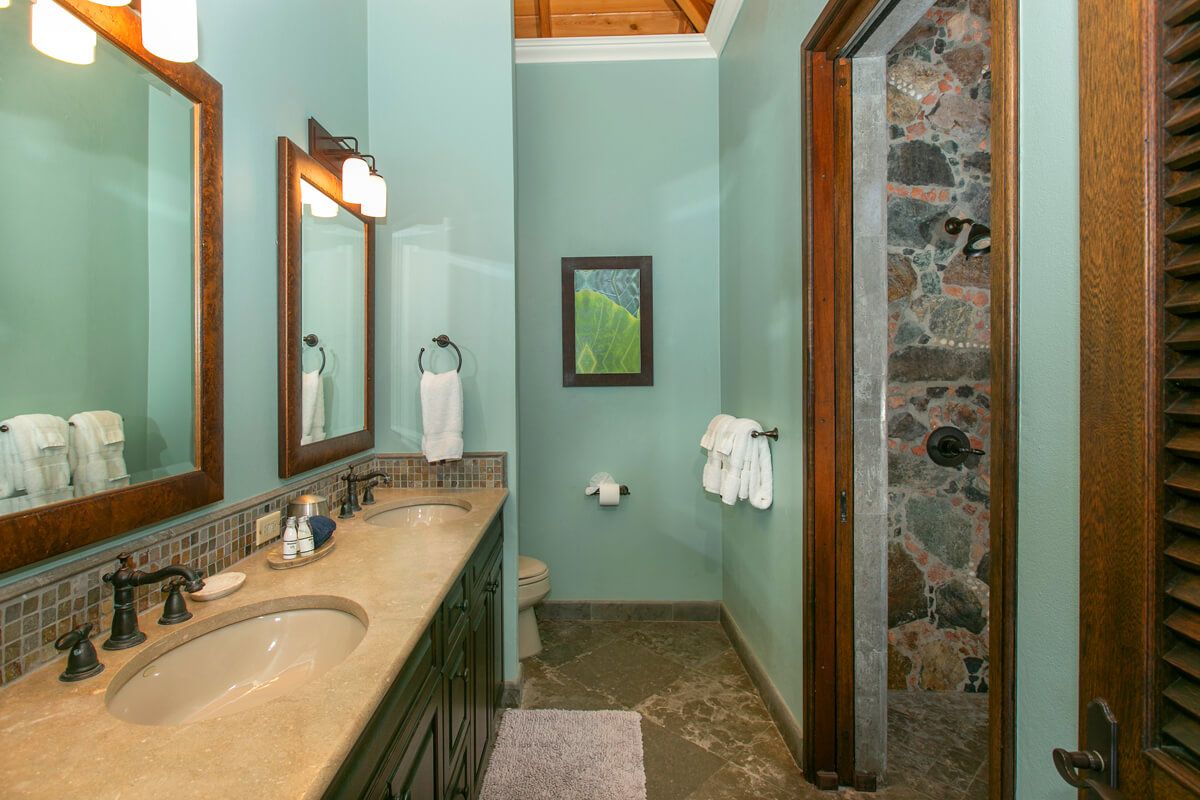 En suite bathroom