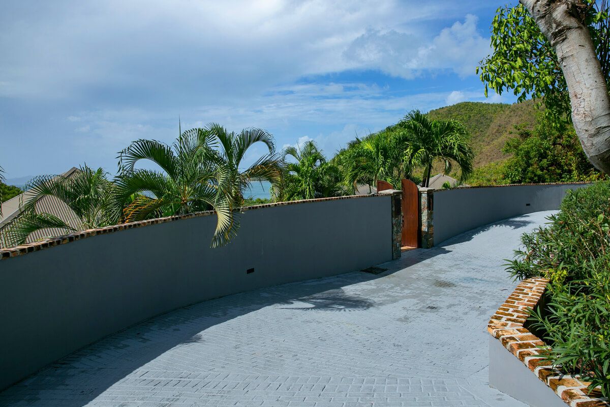 Villa driveway
