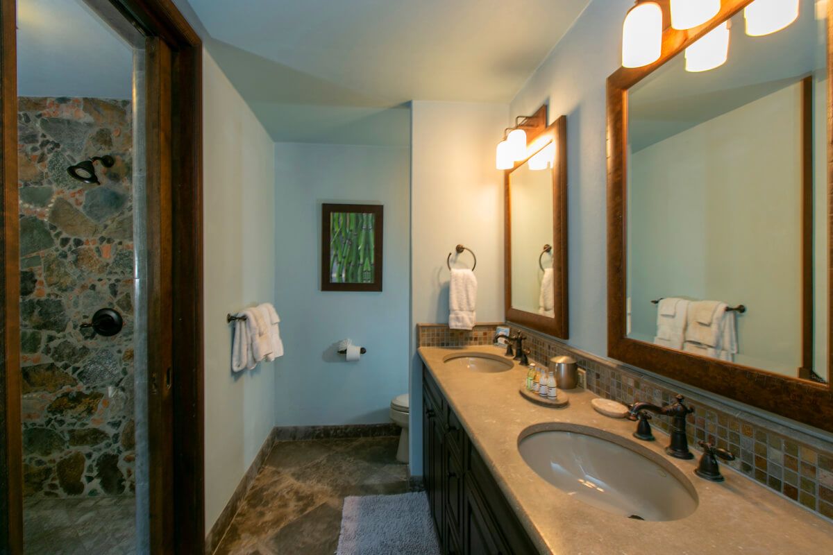 En suite bathroom