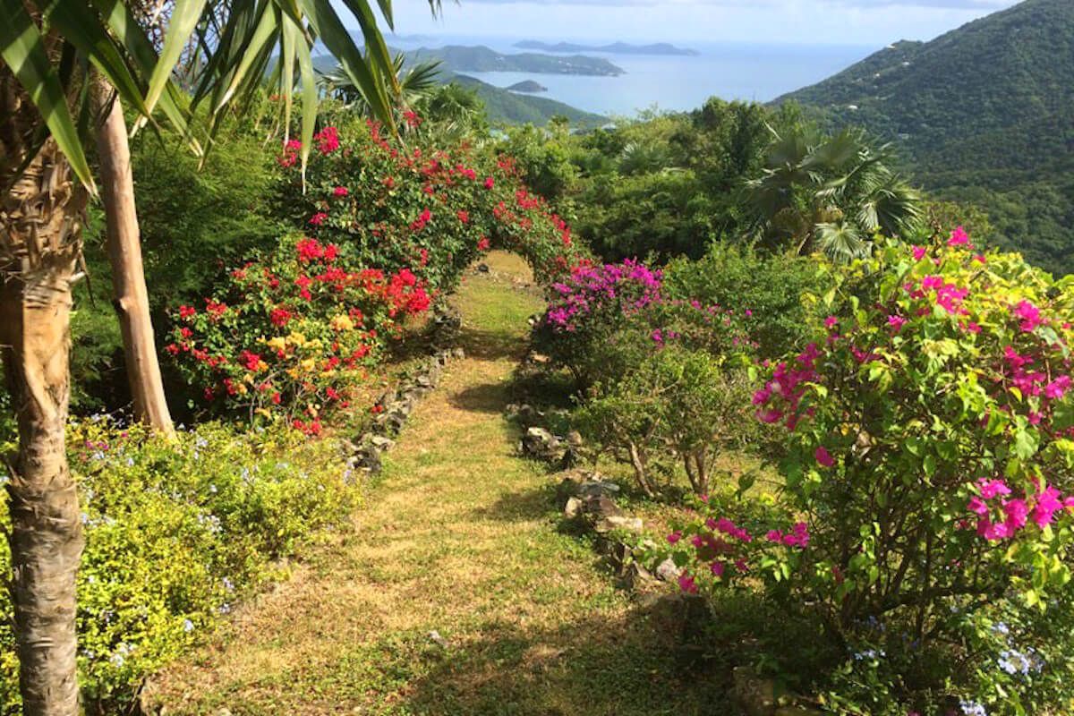 Mystic Ridge Villa villa photo.