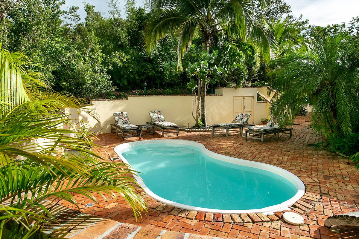 Caneel Trailside Villa is located right next to the Virgin Islands National Park