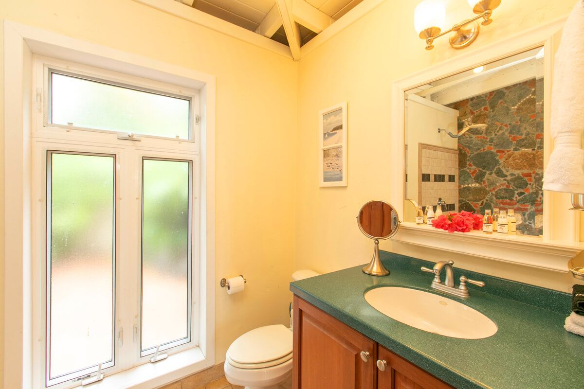 En suite bathroom
