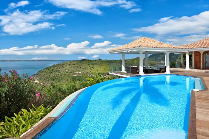 Happy Bay Villa villa photo.