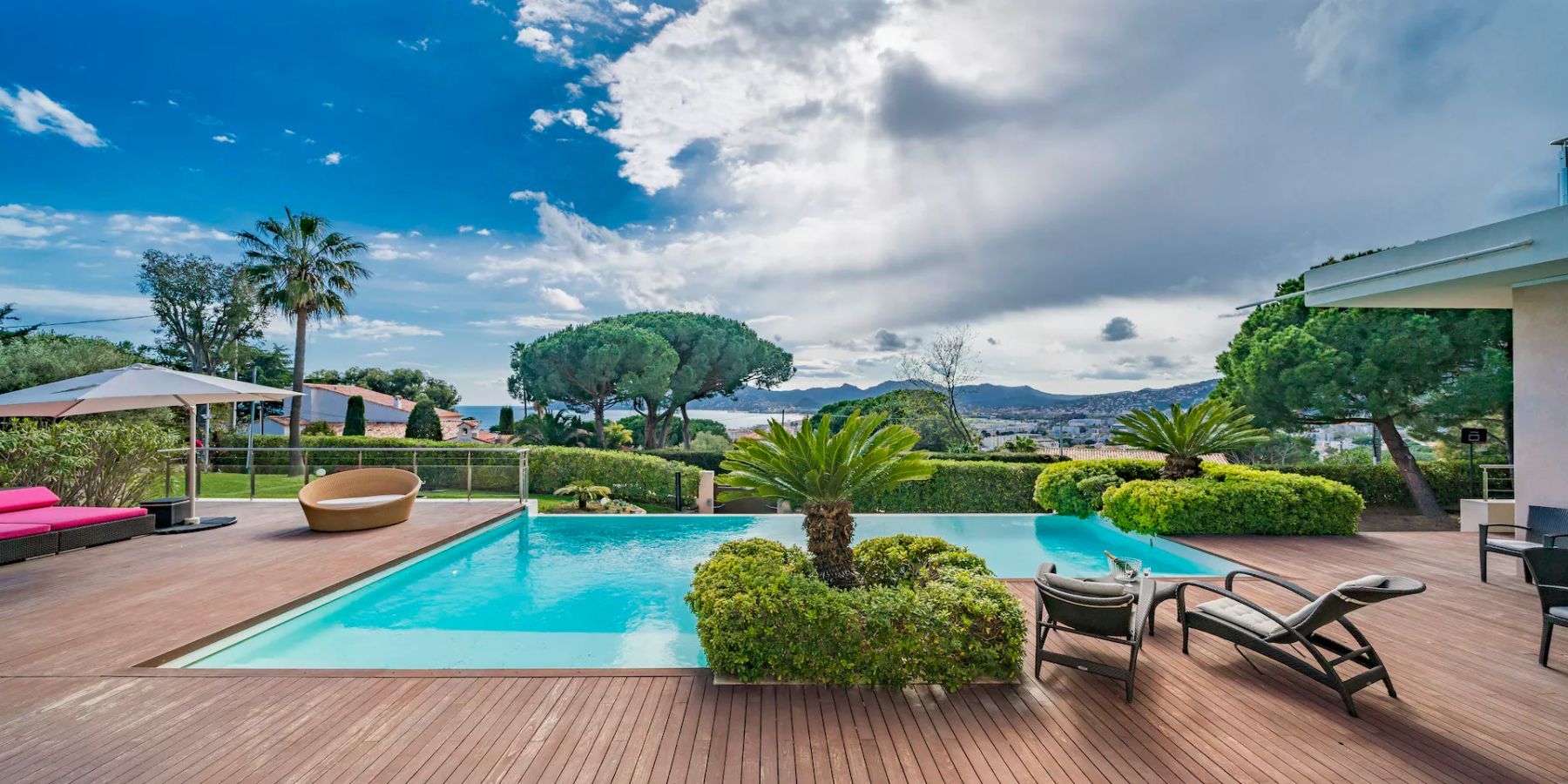 Villa Gardes villa photo.