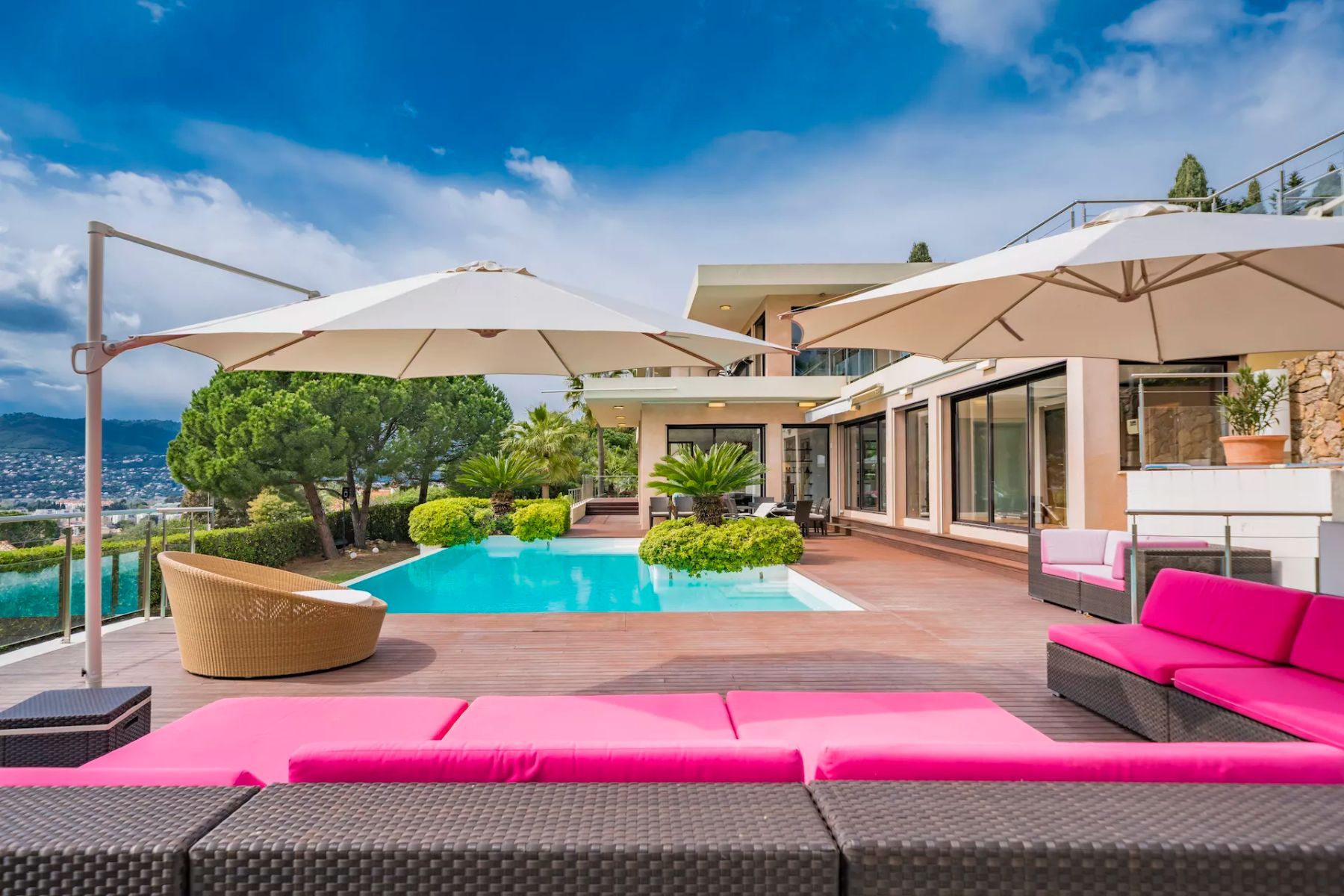 Villa Gardes villa photo.