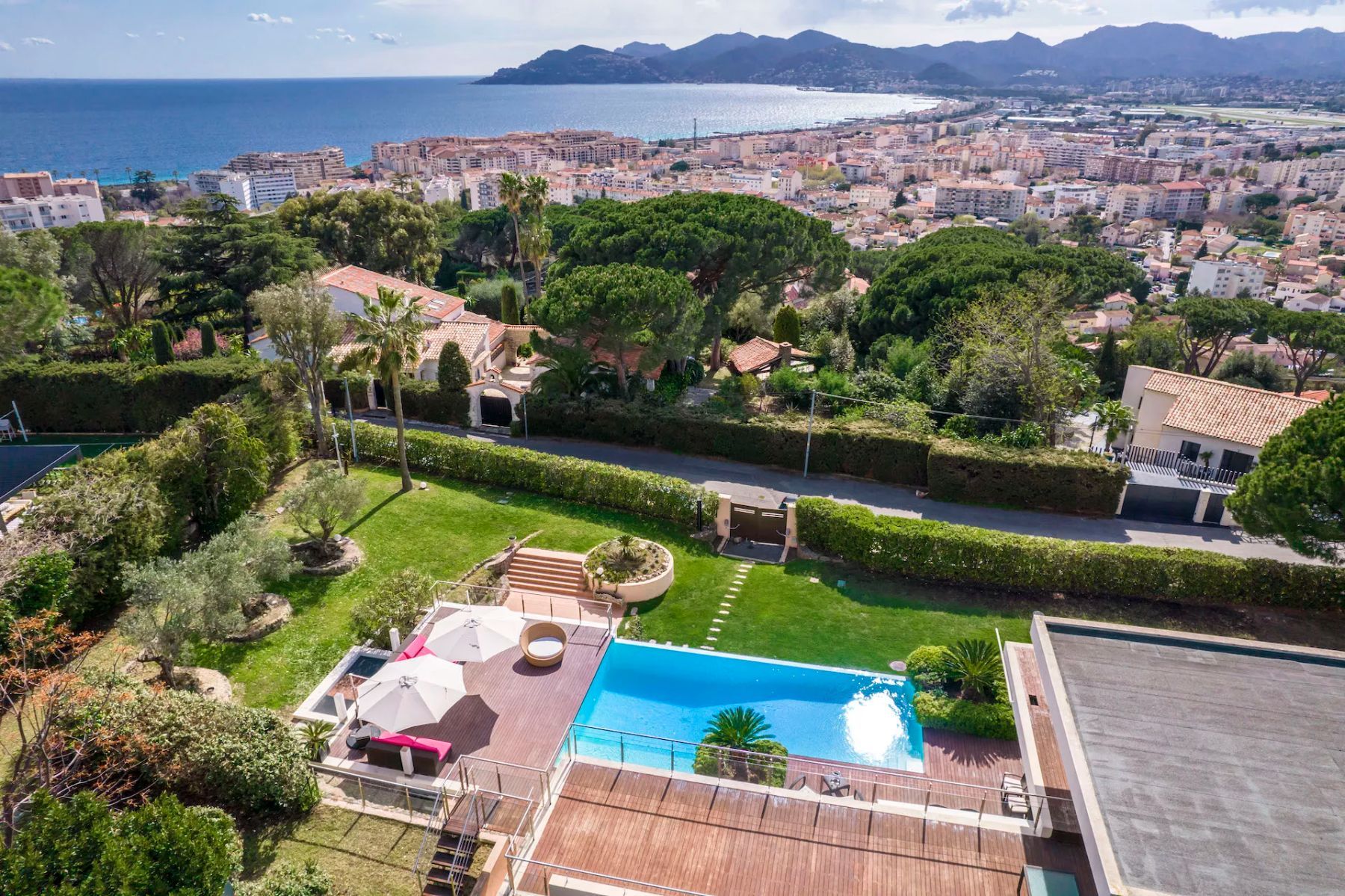Villa Gardes villa photo.