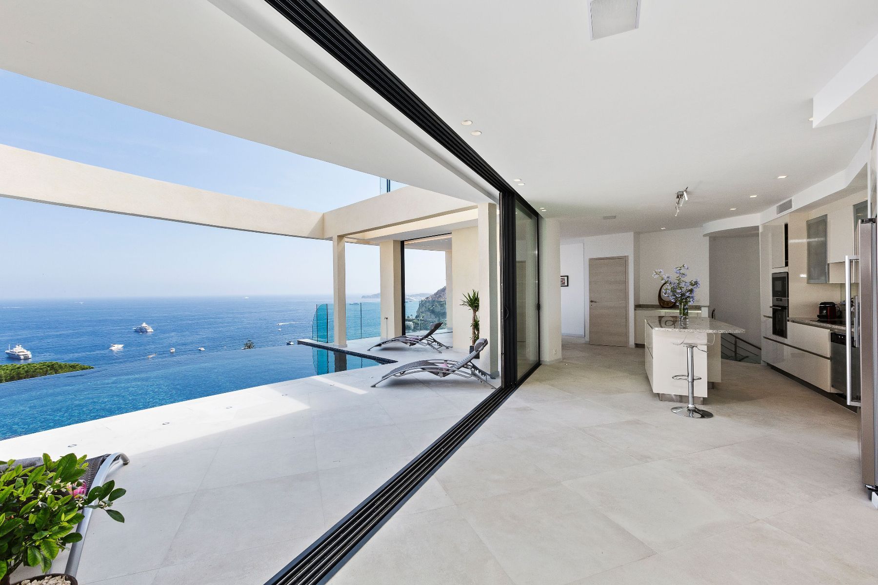 Villa Vue Diamant villa photo.