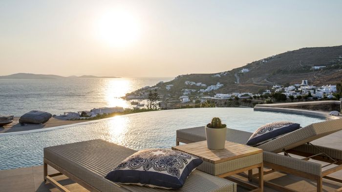 Aura villa photo.