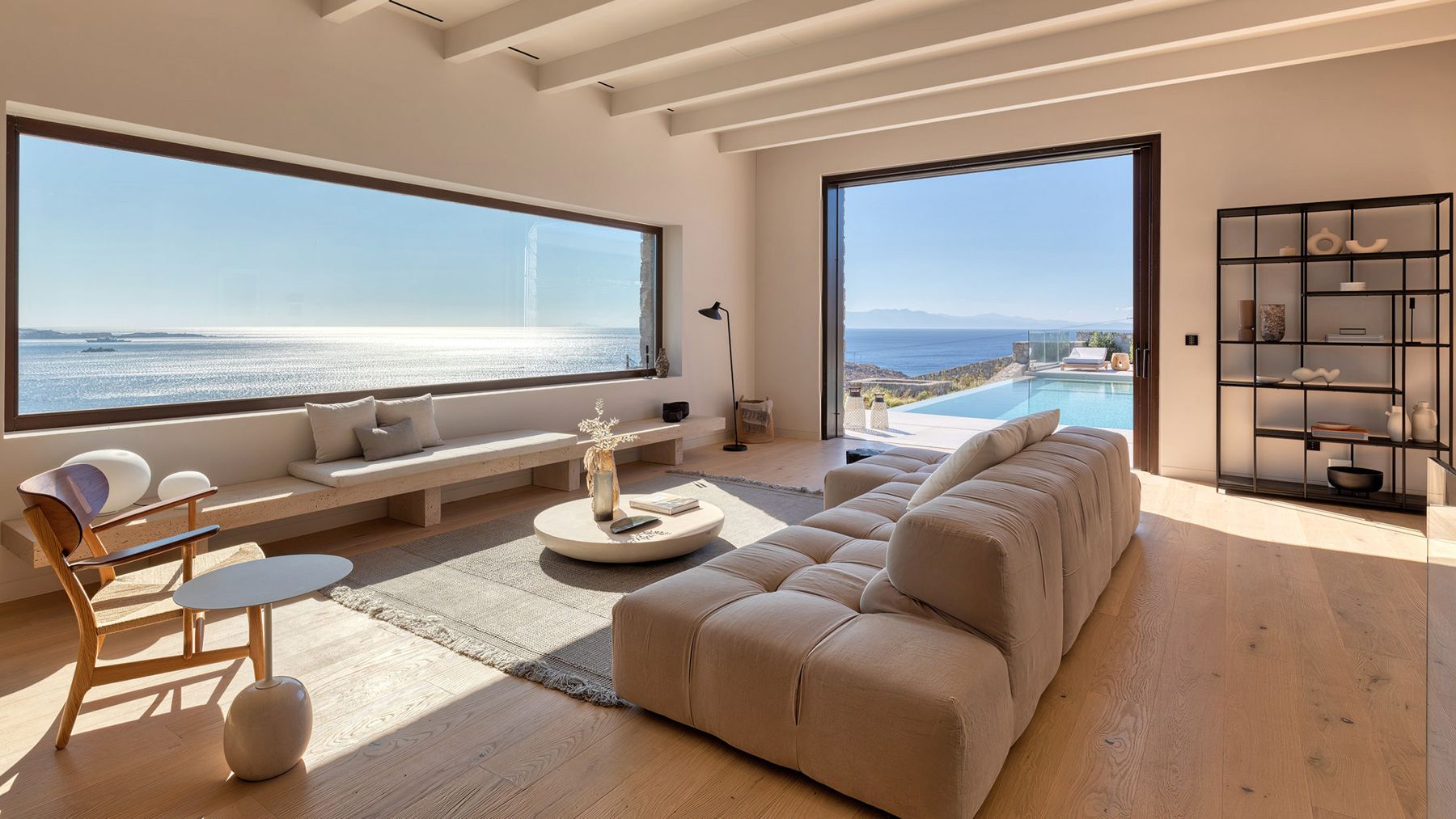 Avalon Above villa photo.