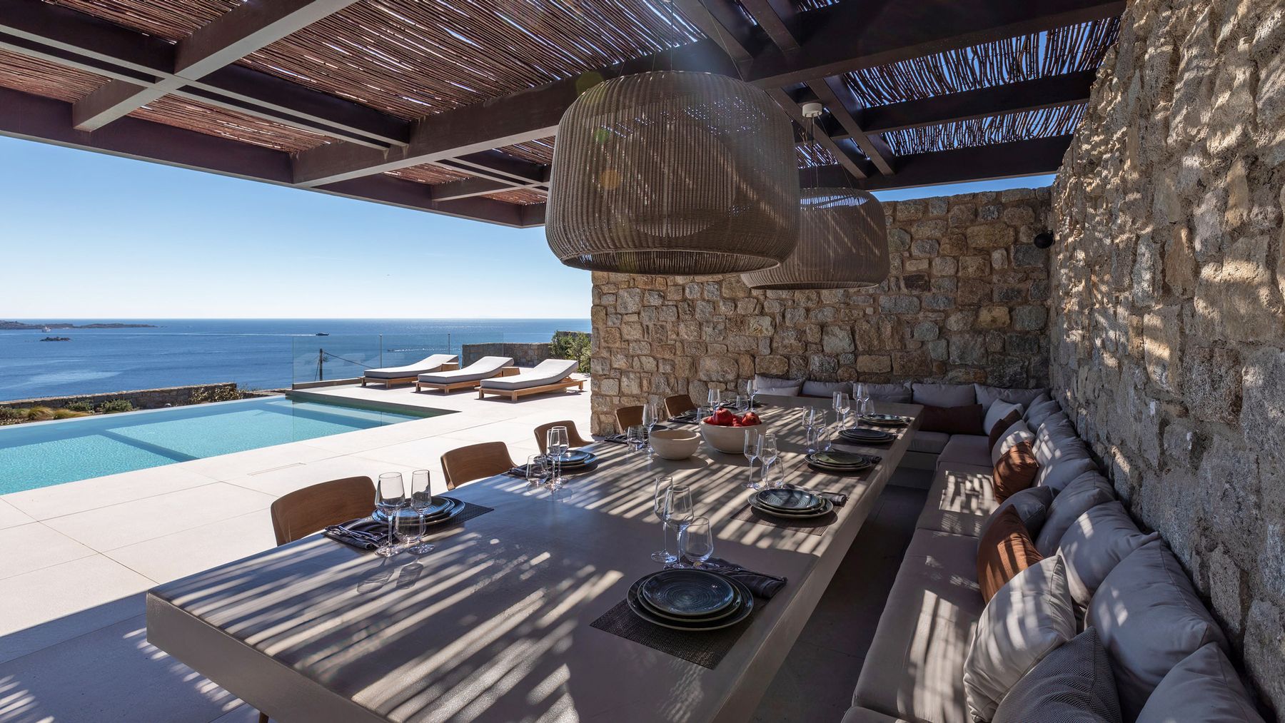Avalon Above villa photo.