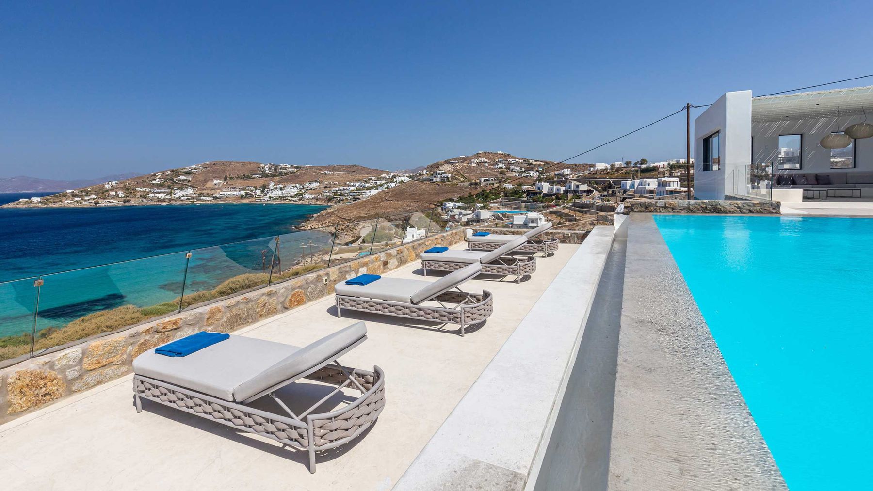 Corniche villa photo.