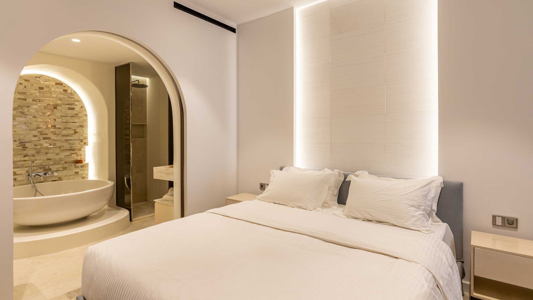 Corniche villa photo.
