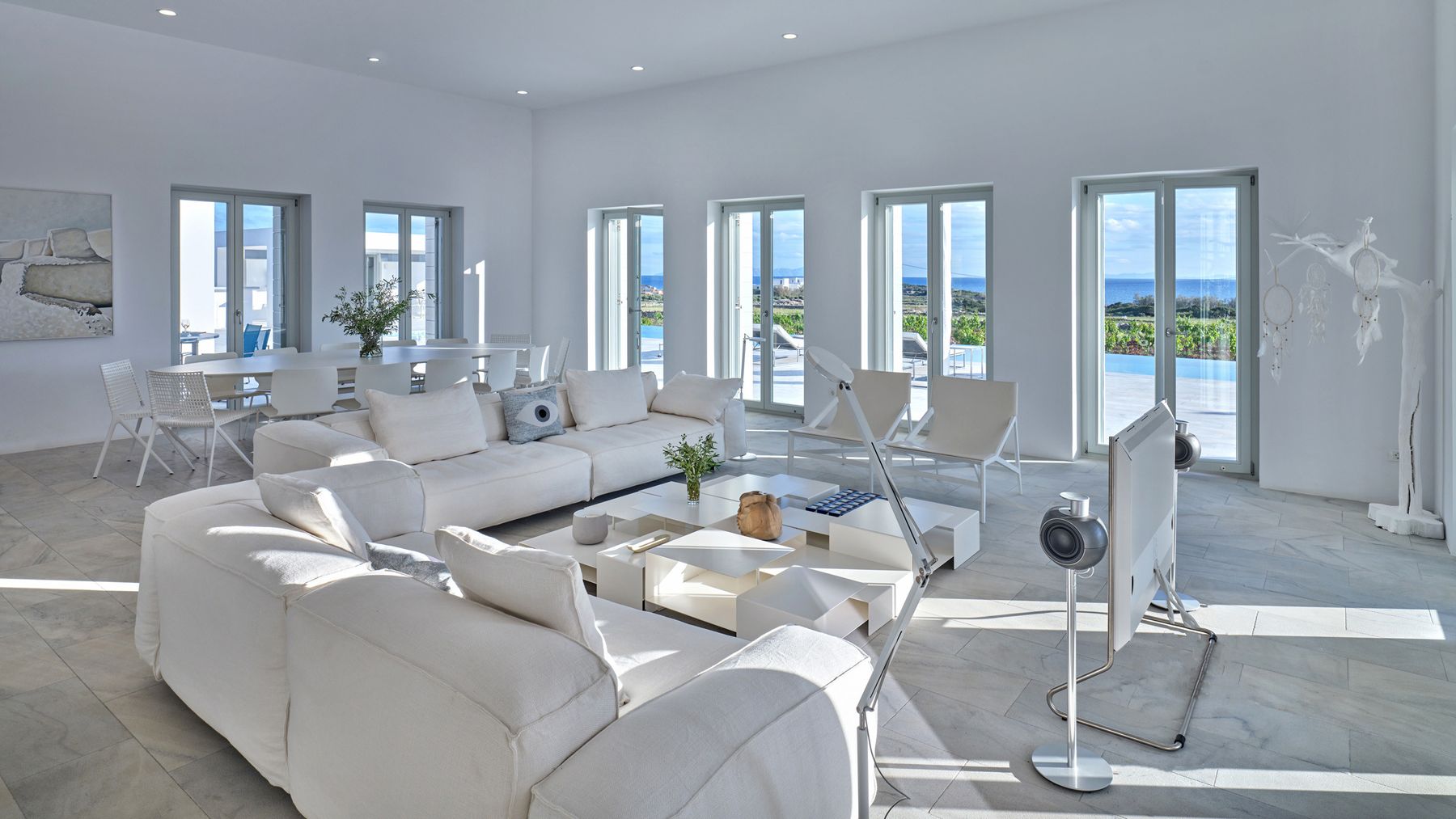 Cosmopolitan villa photo.