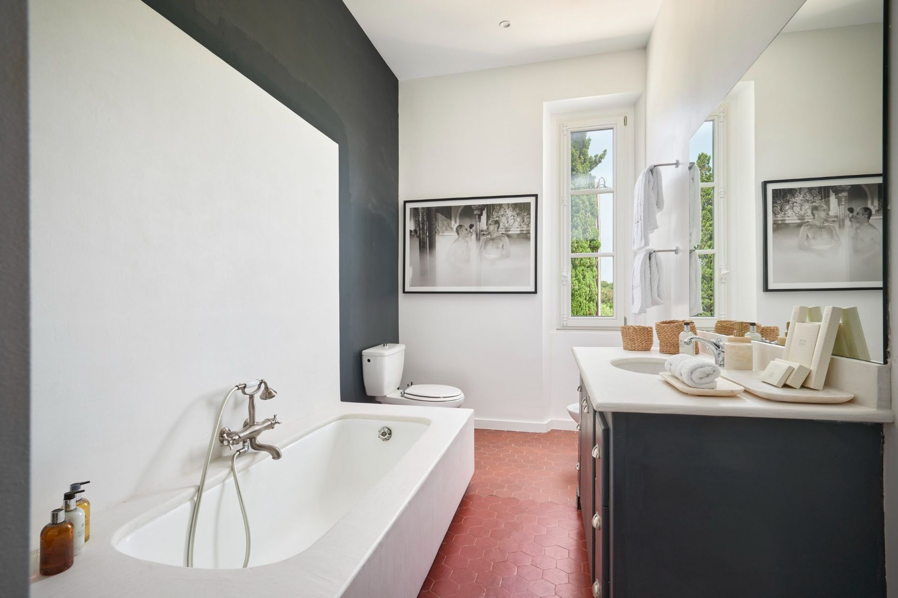 Bastide des Marres villa photo.