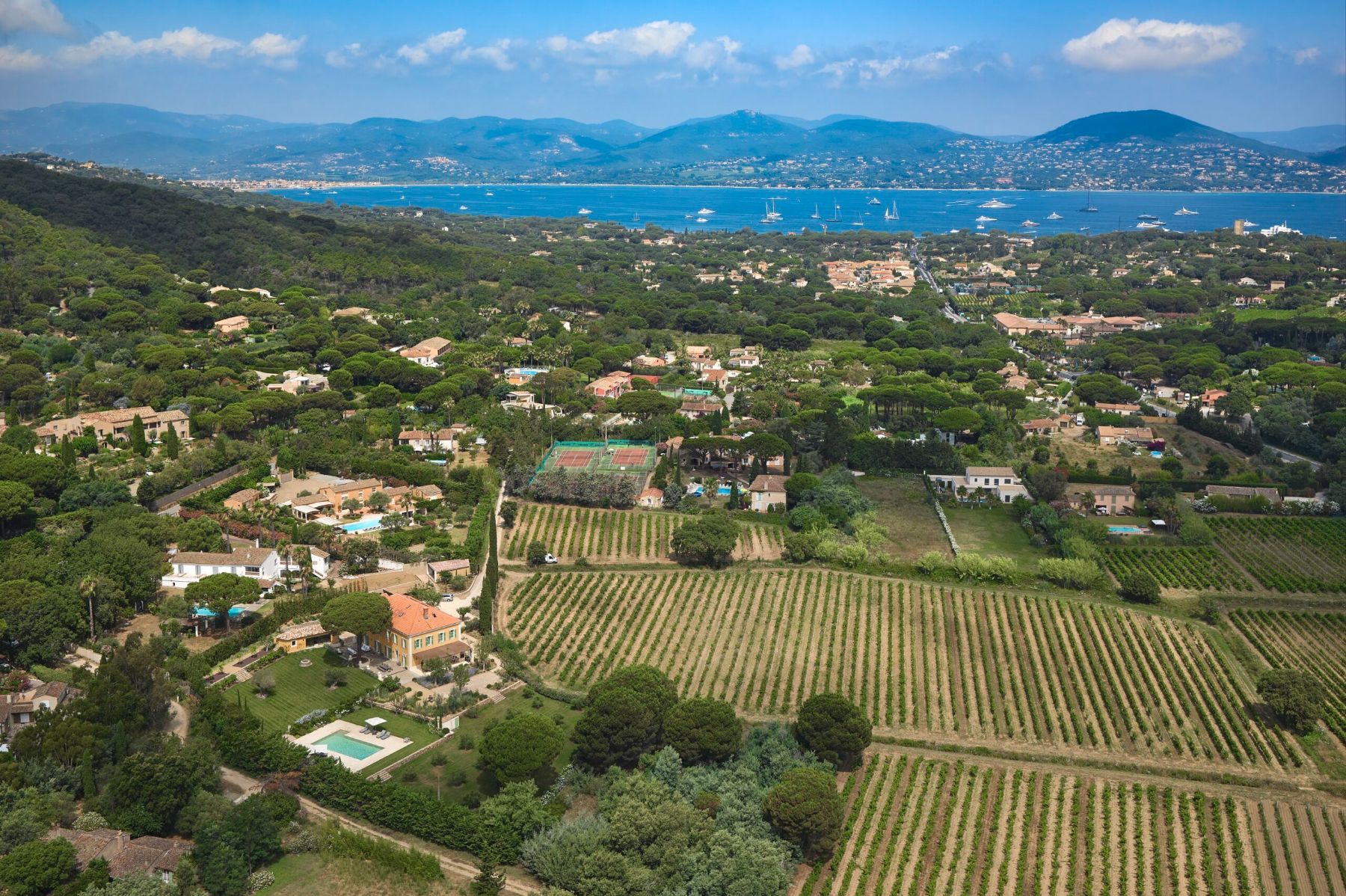 Bastide des Marres villa photo.