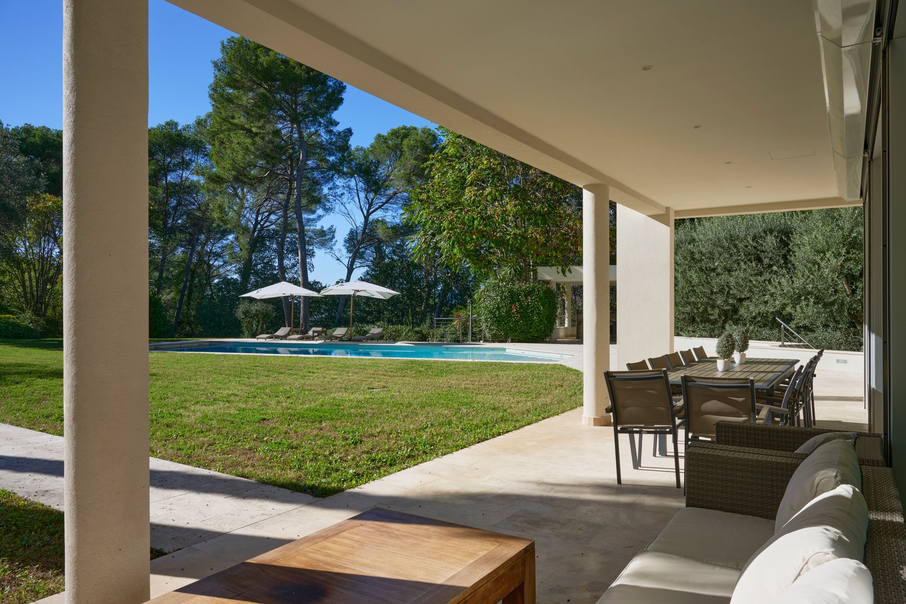 La Maison Blanche villa photo.