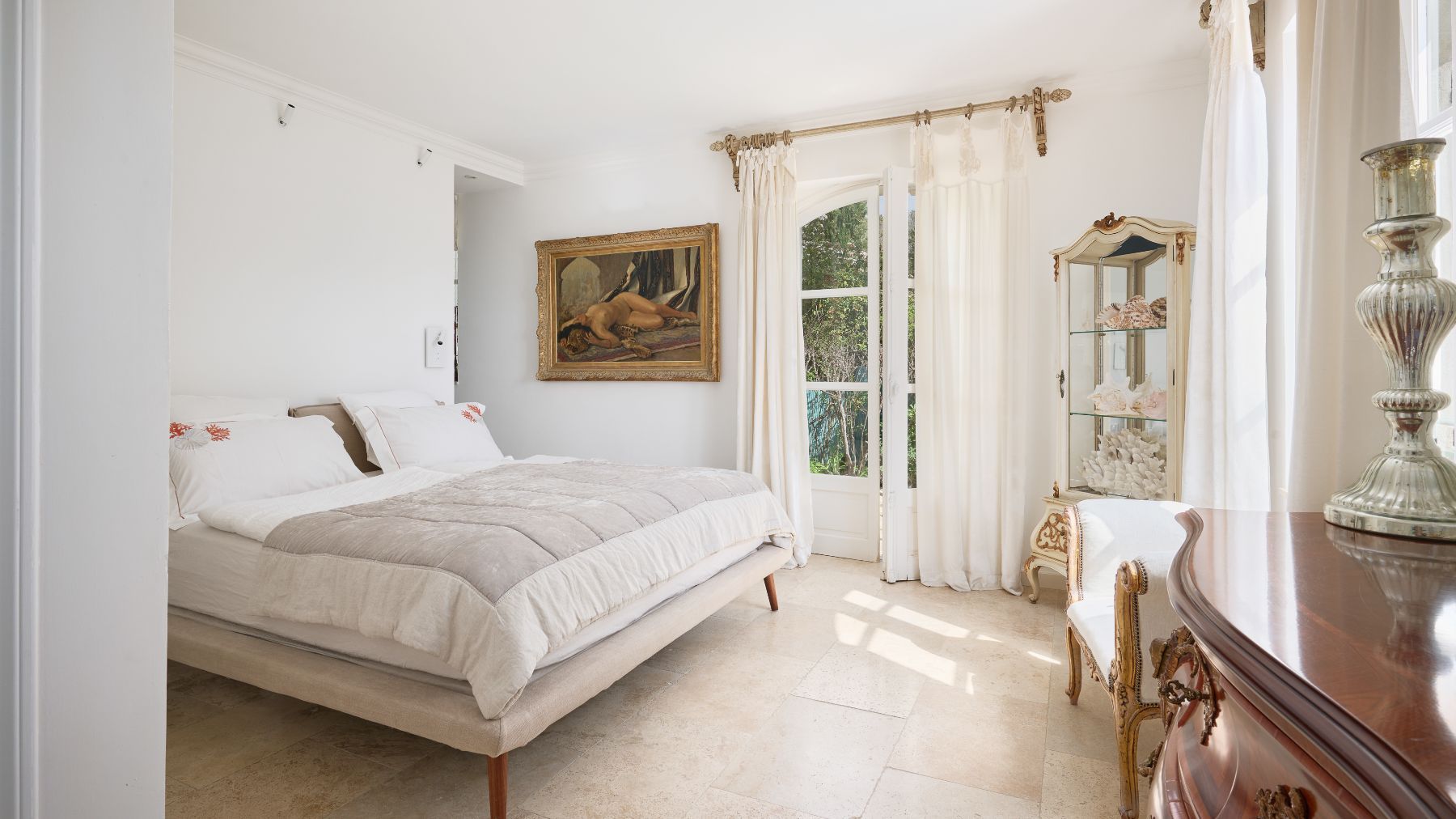 Villa Dessiner villa photo.