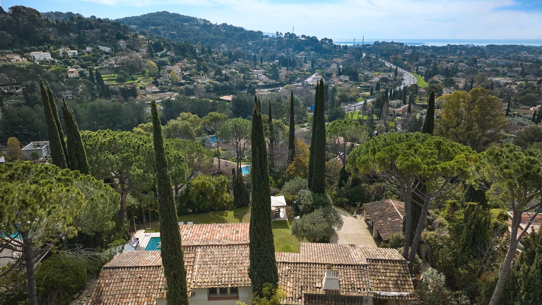 Villa Dessiner villa photo.