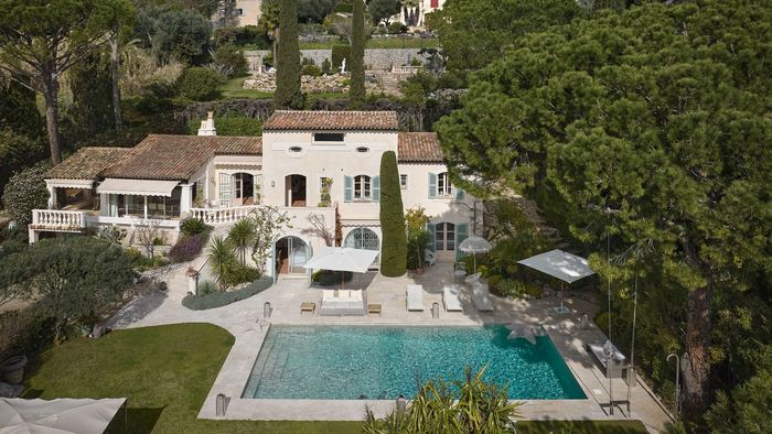 Villa Dessiner villa photo.