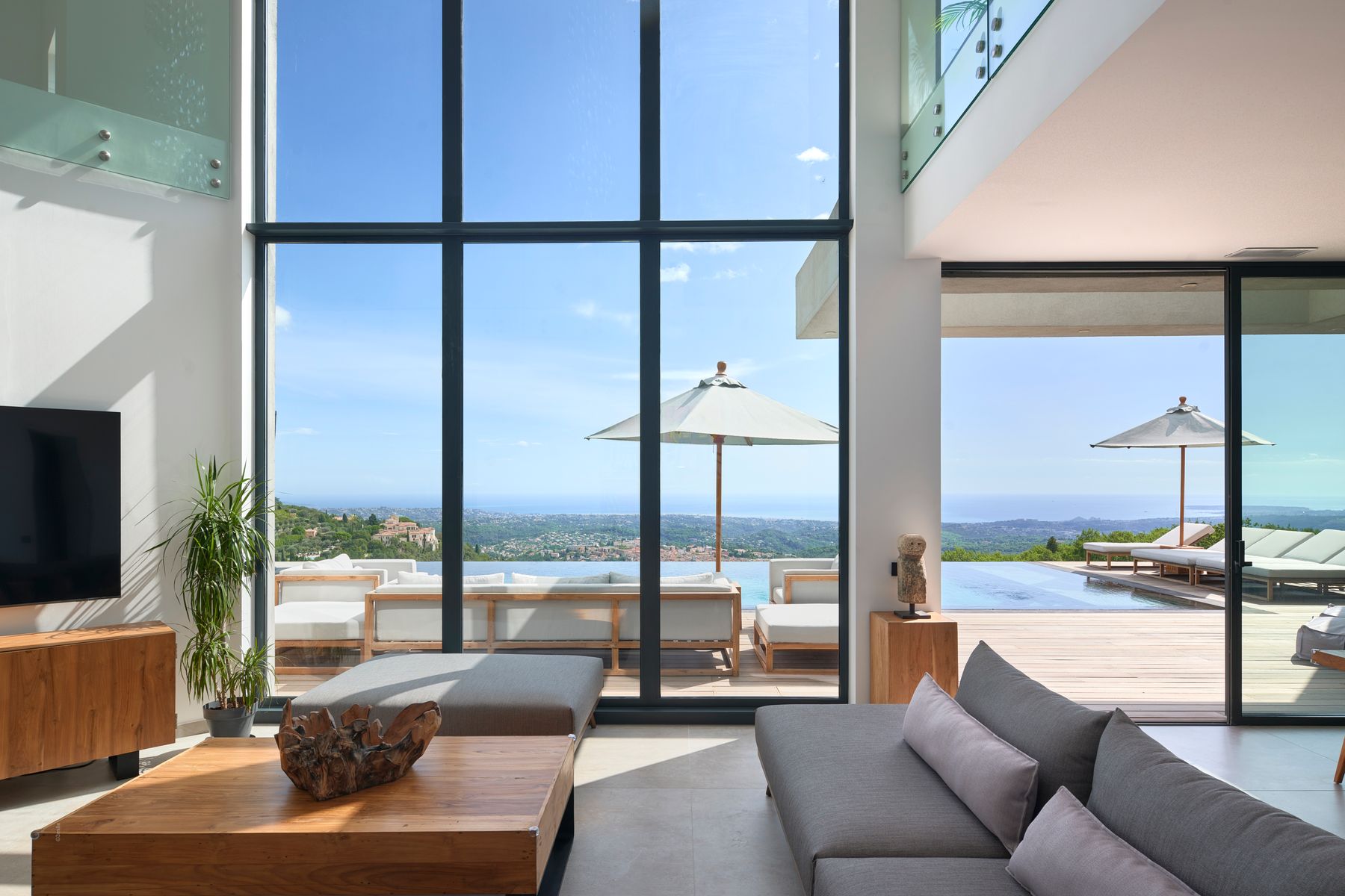 La Vue villa photo.
