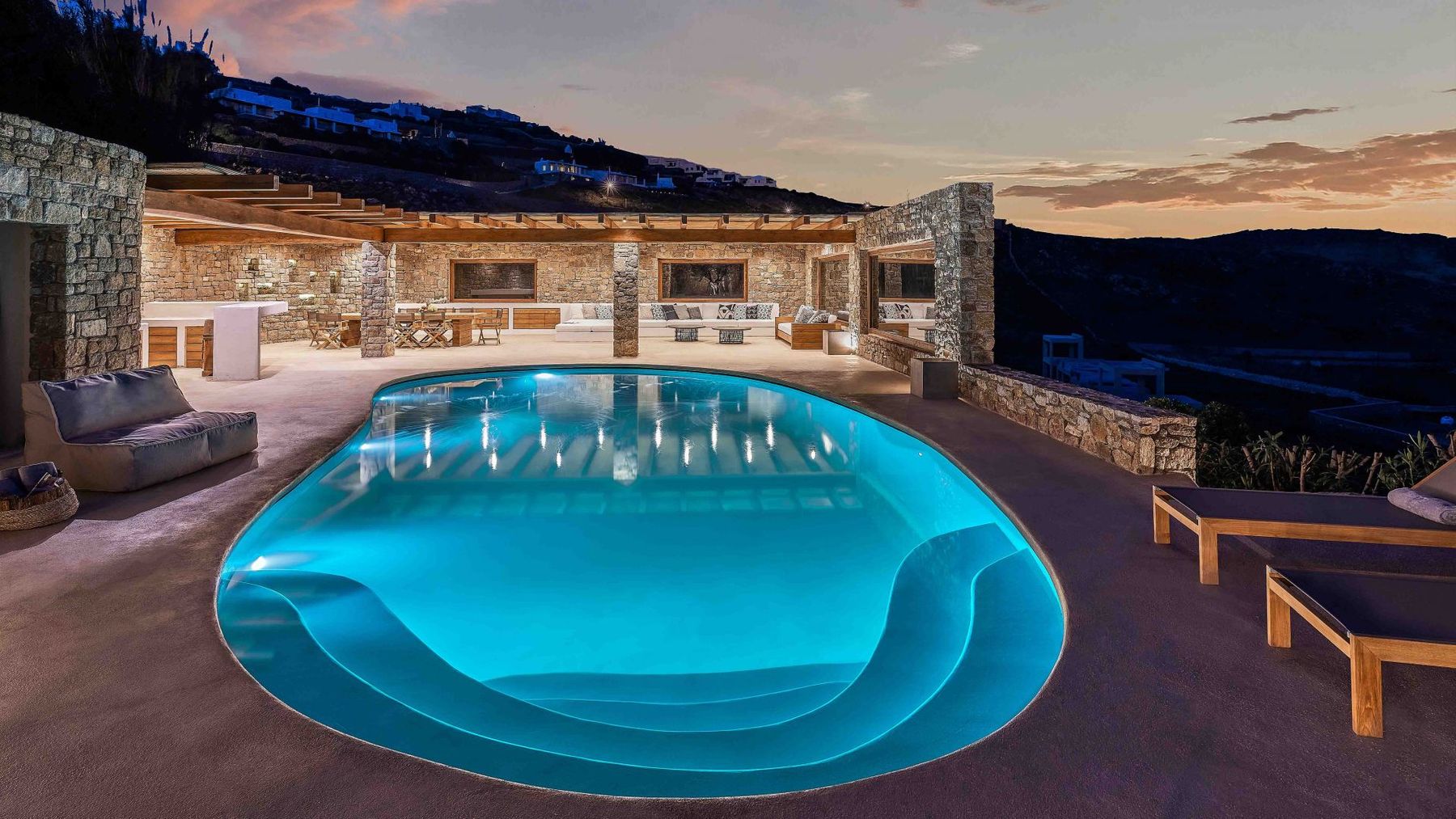 Fenice villa photo.