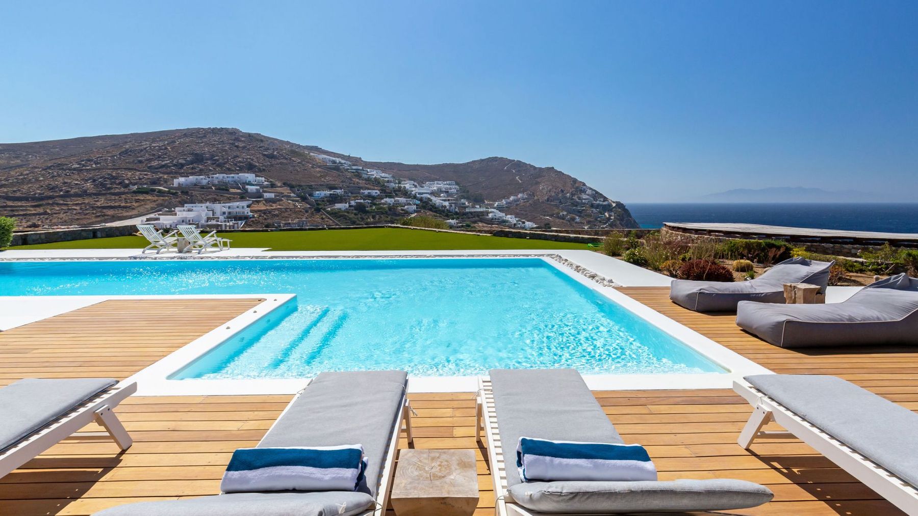 Ginger White villa photo.