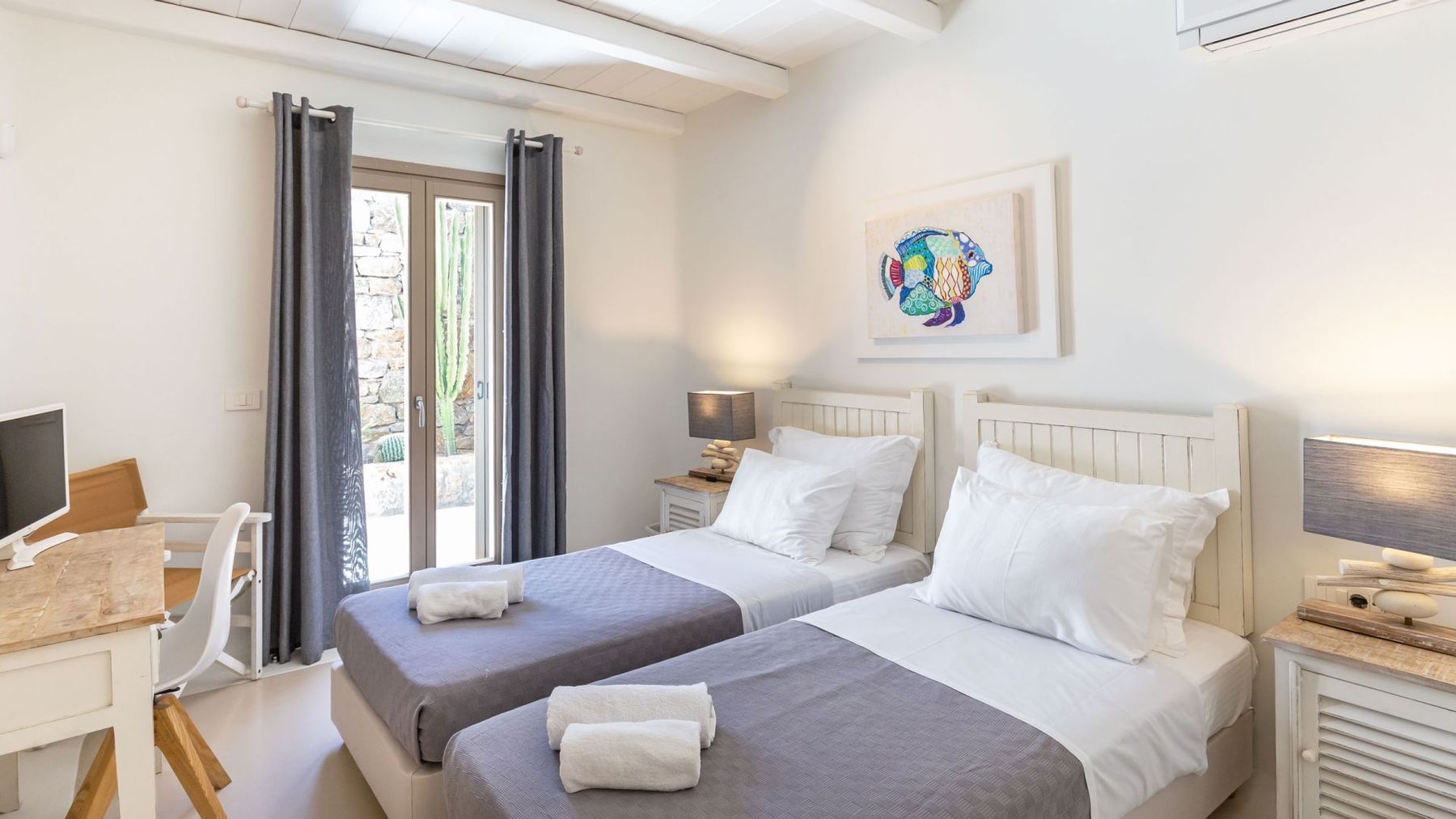 Ginger White villa photo.