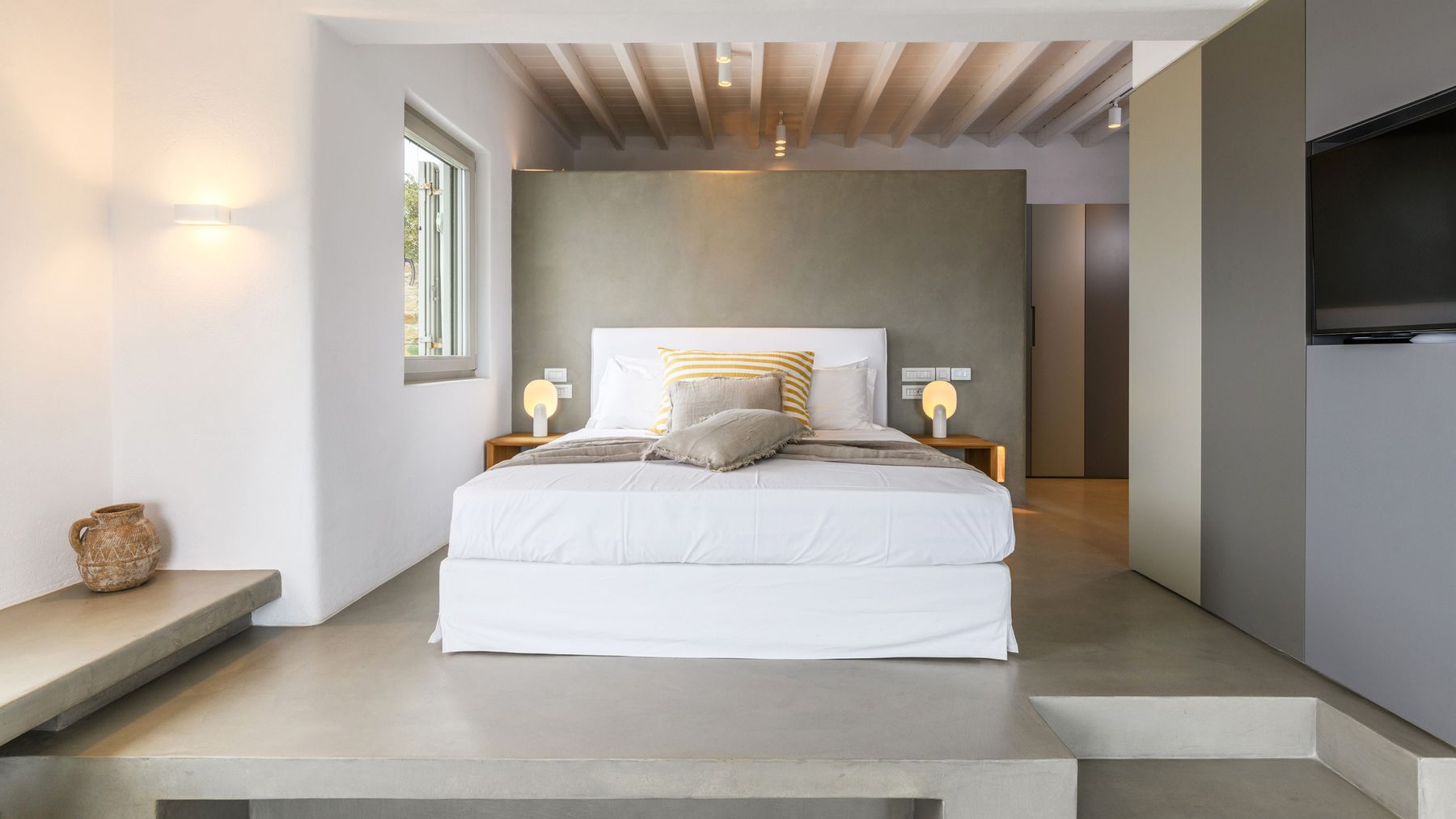 La Roca villa photo.