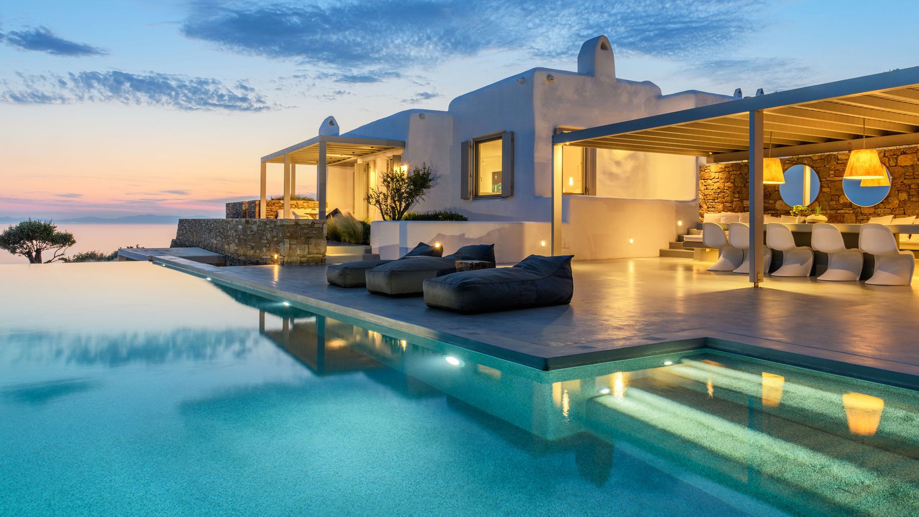 La Roca villa photo.