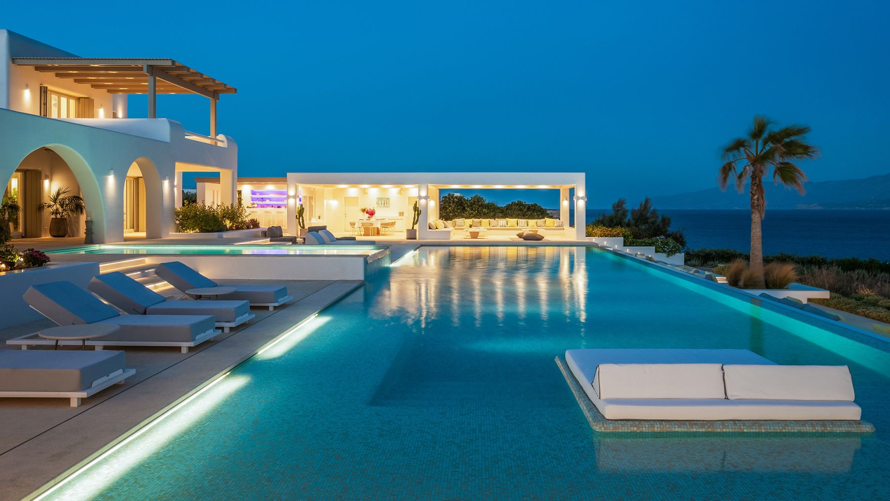 Majestic villa photo.