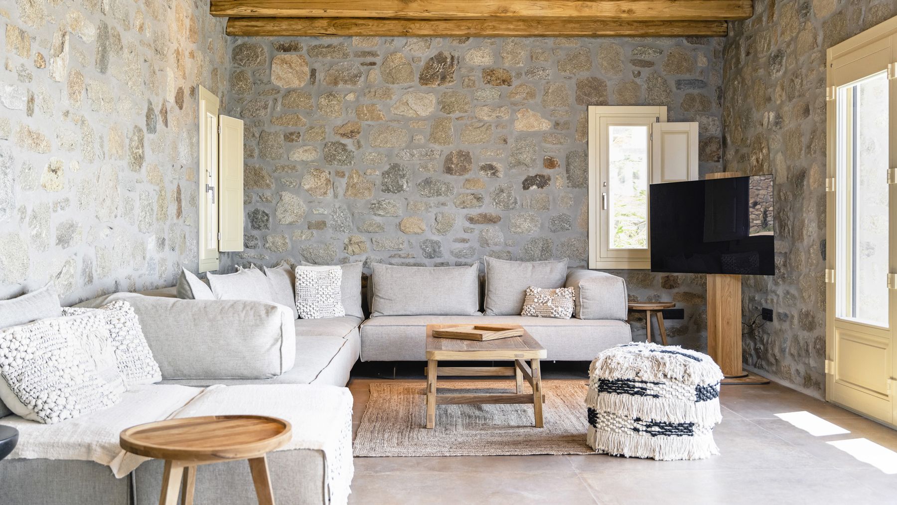 Mimosa villa photo.