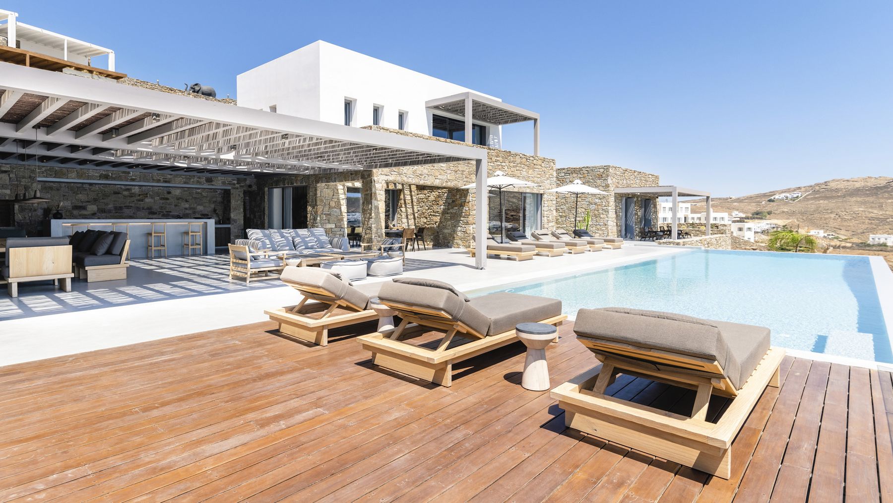 Mito villa photo.