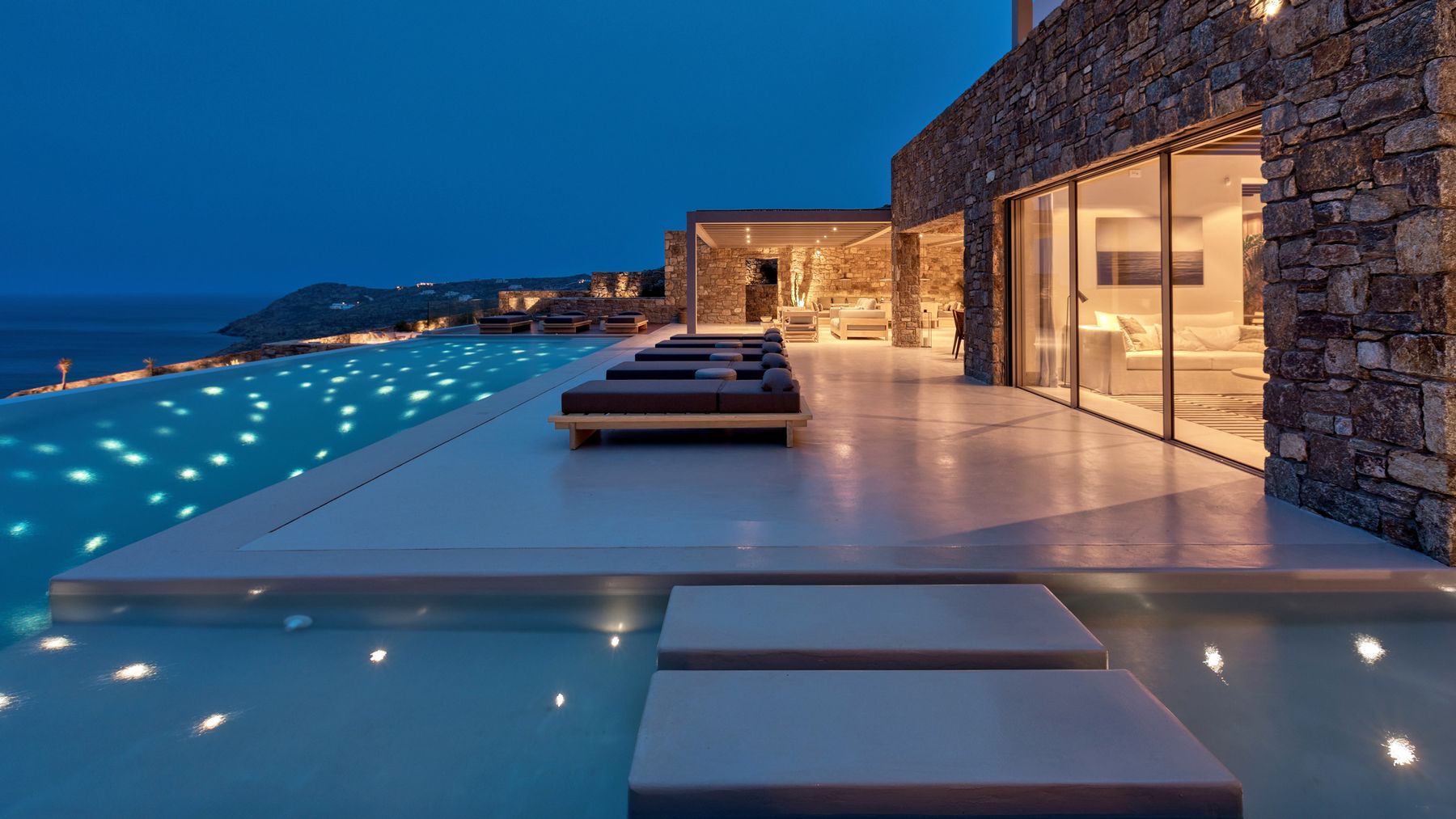 Mito villa photo.