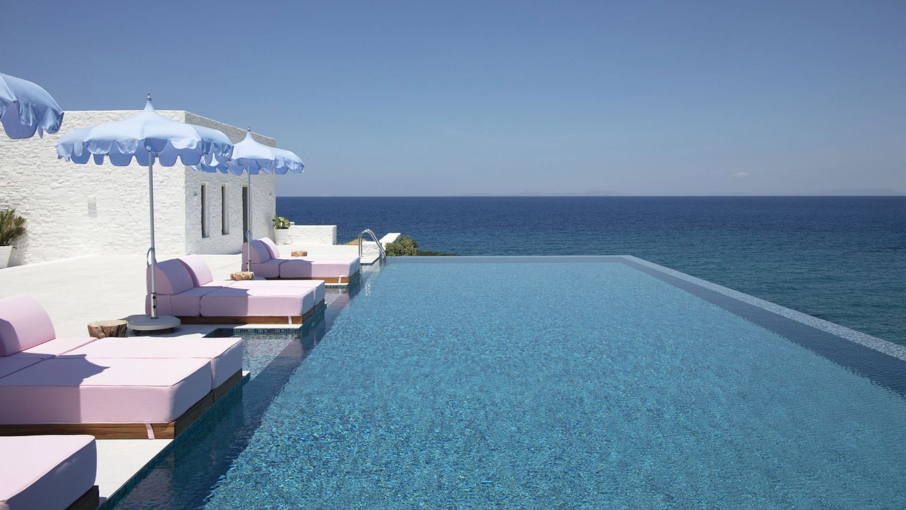 Naima villa photo.