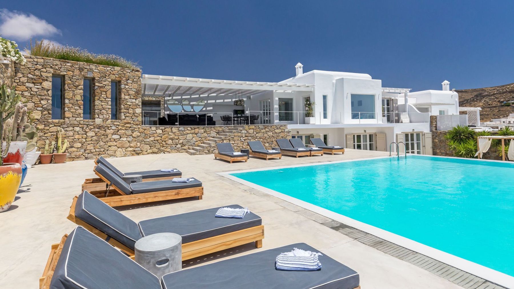 Nouvelle villa photo.