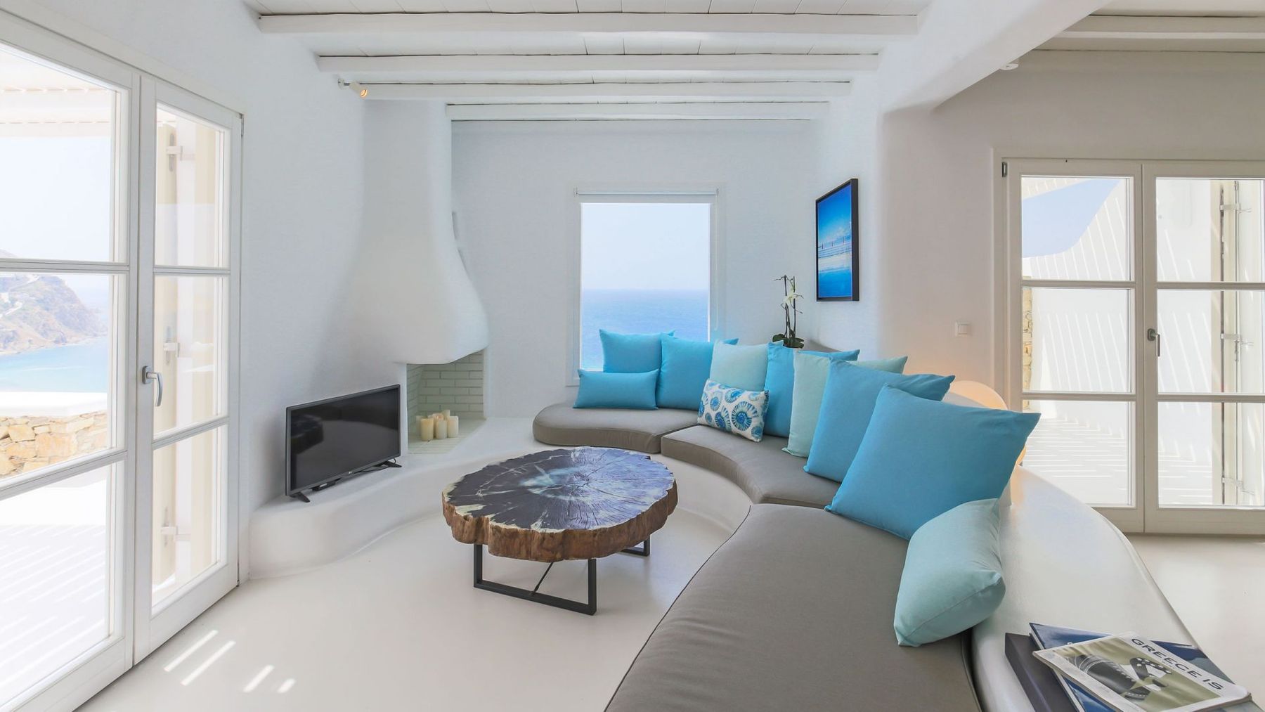 Oleandri villa photo.
