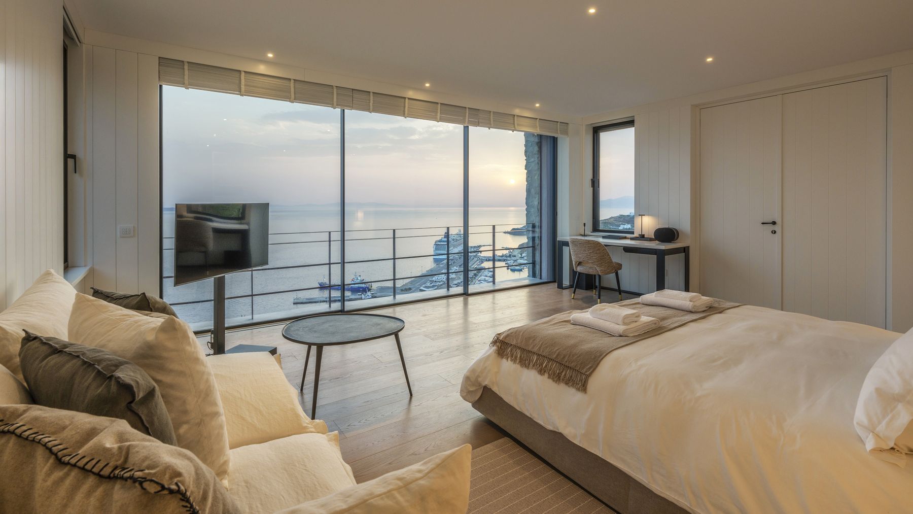 Revlis villa photo.
