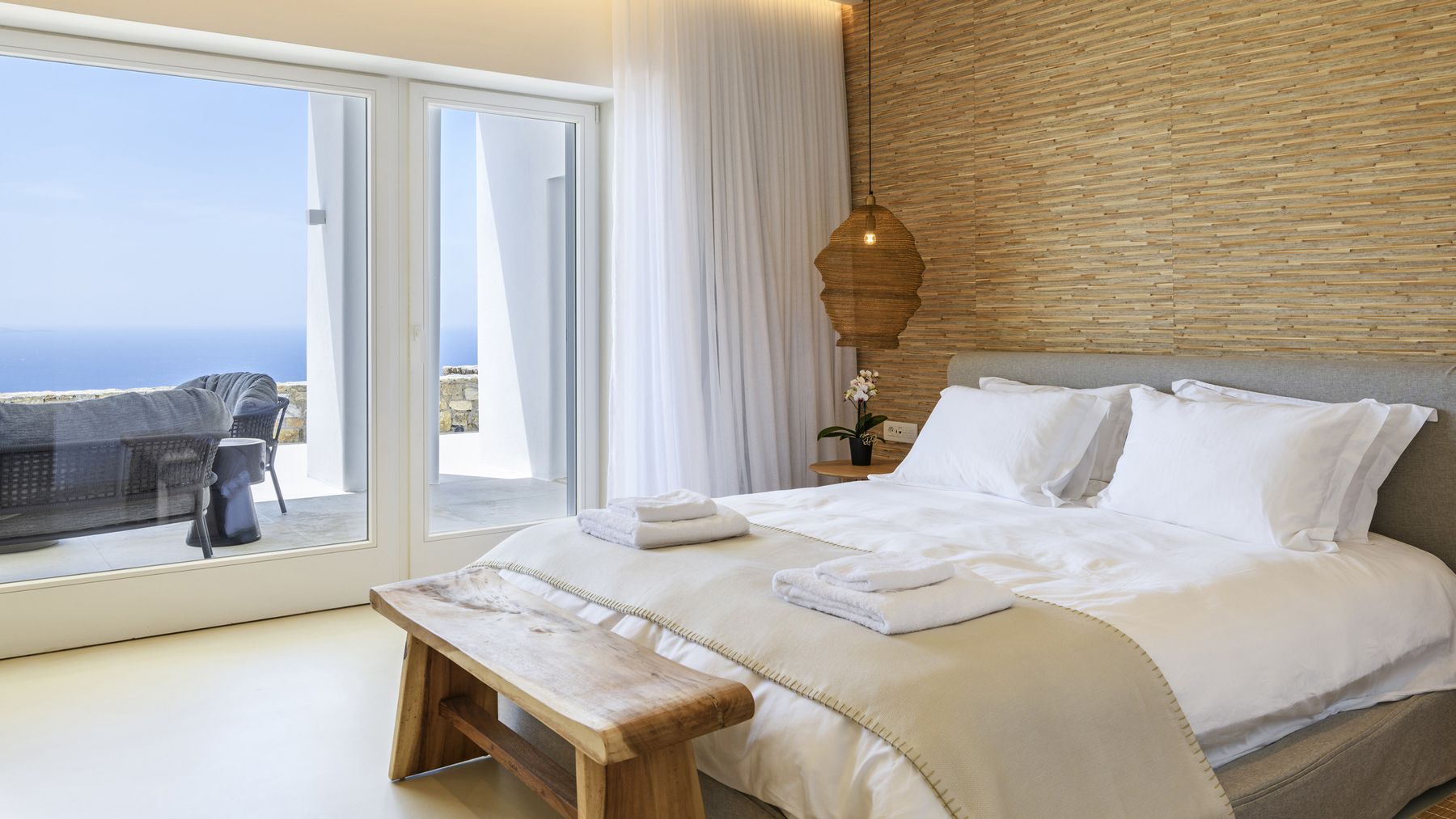 Revlis villa photo.