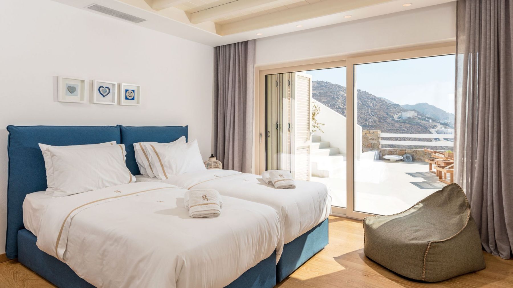 Sea Gaze villa photo.