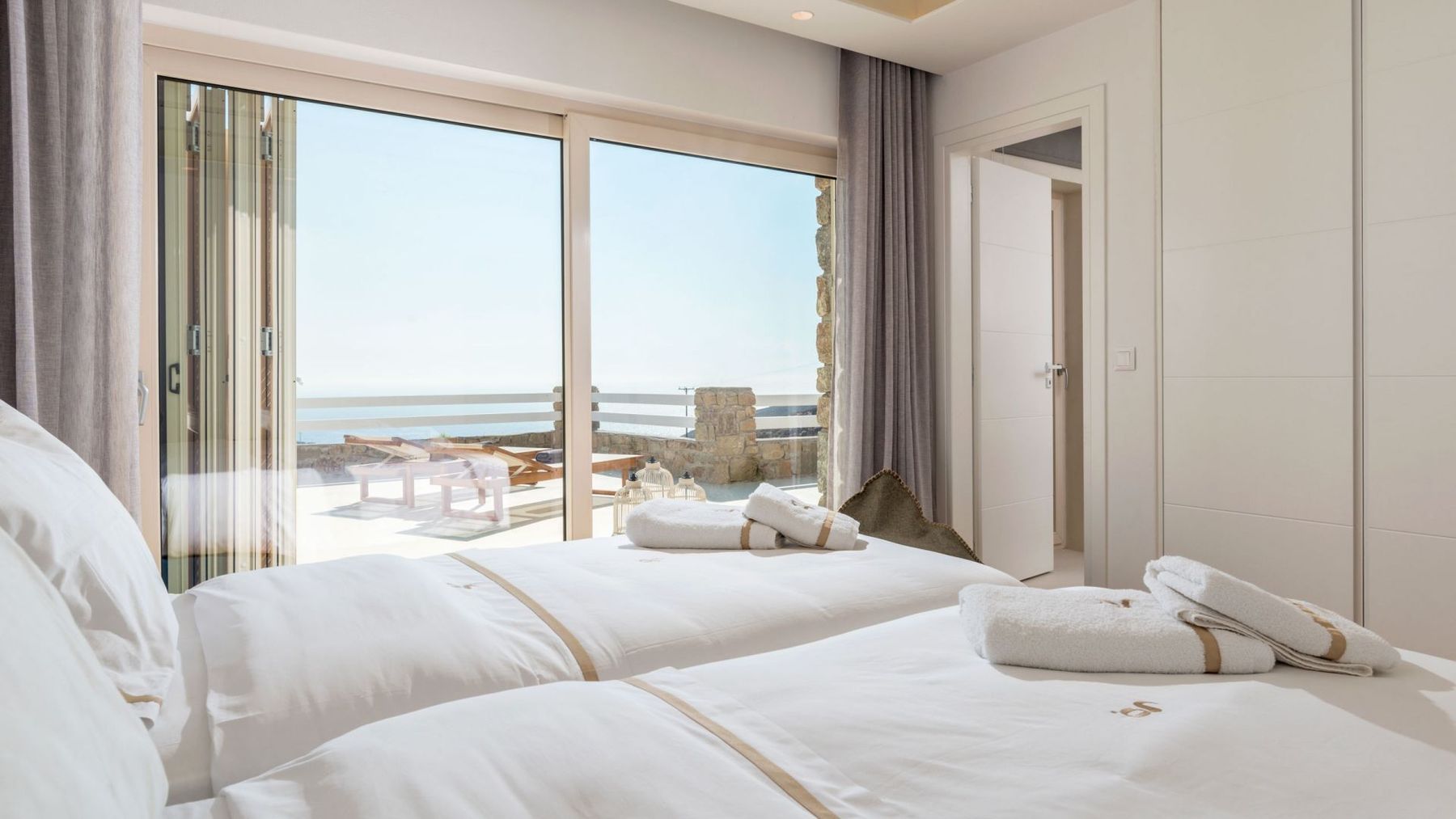 Sea Gaze villa photo.