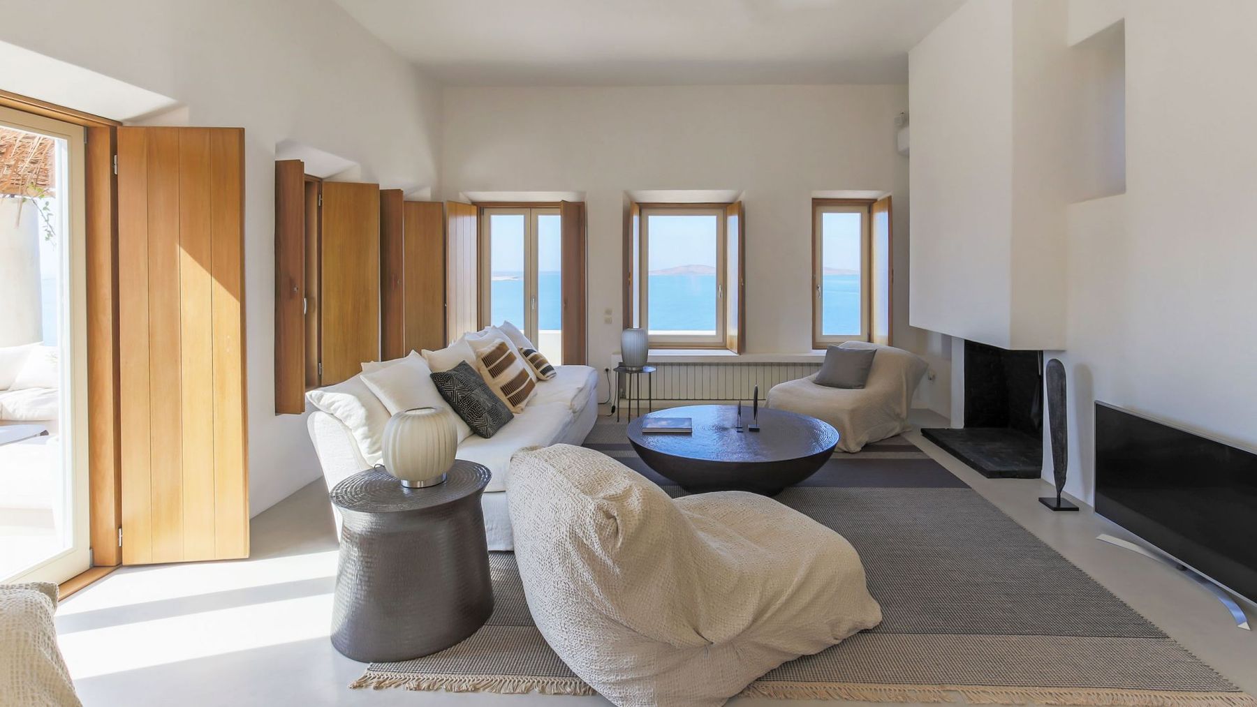 Silence Nest villa photo.
