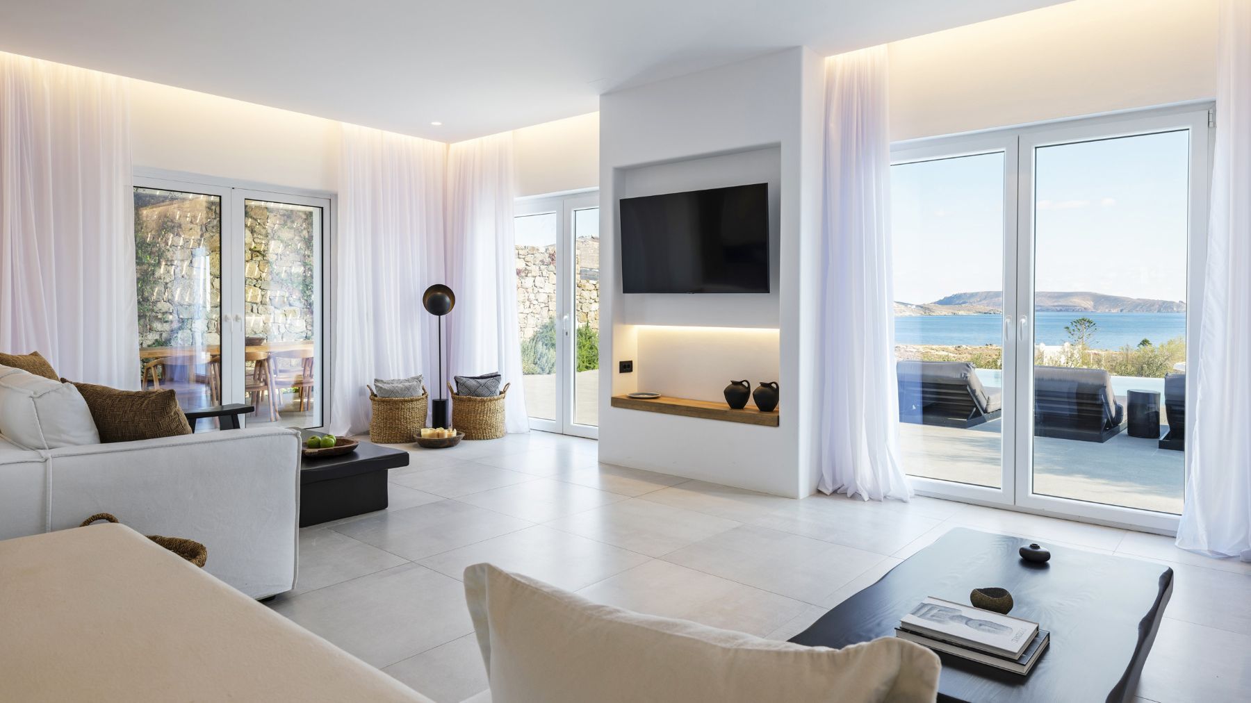 Spilia Beach House villa photo.