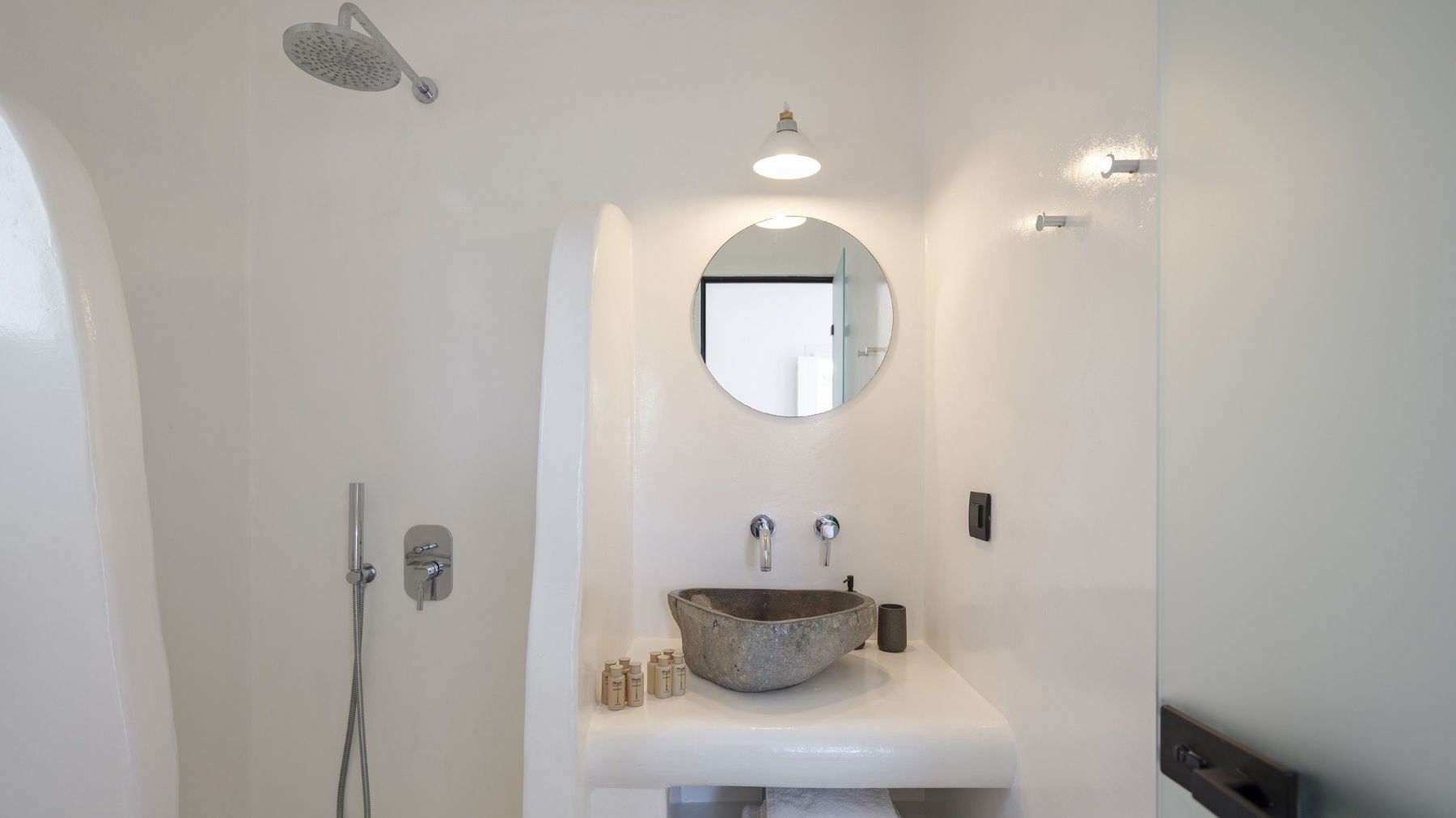 Spilia Beach House villa photo.