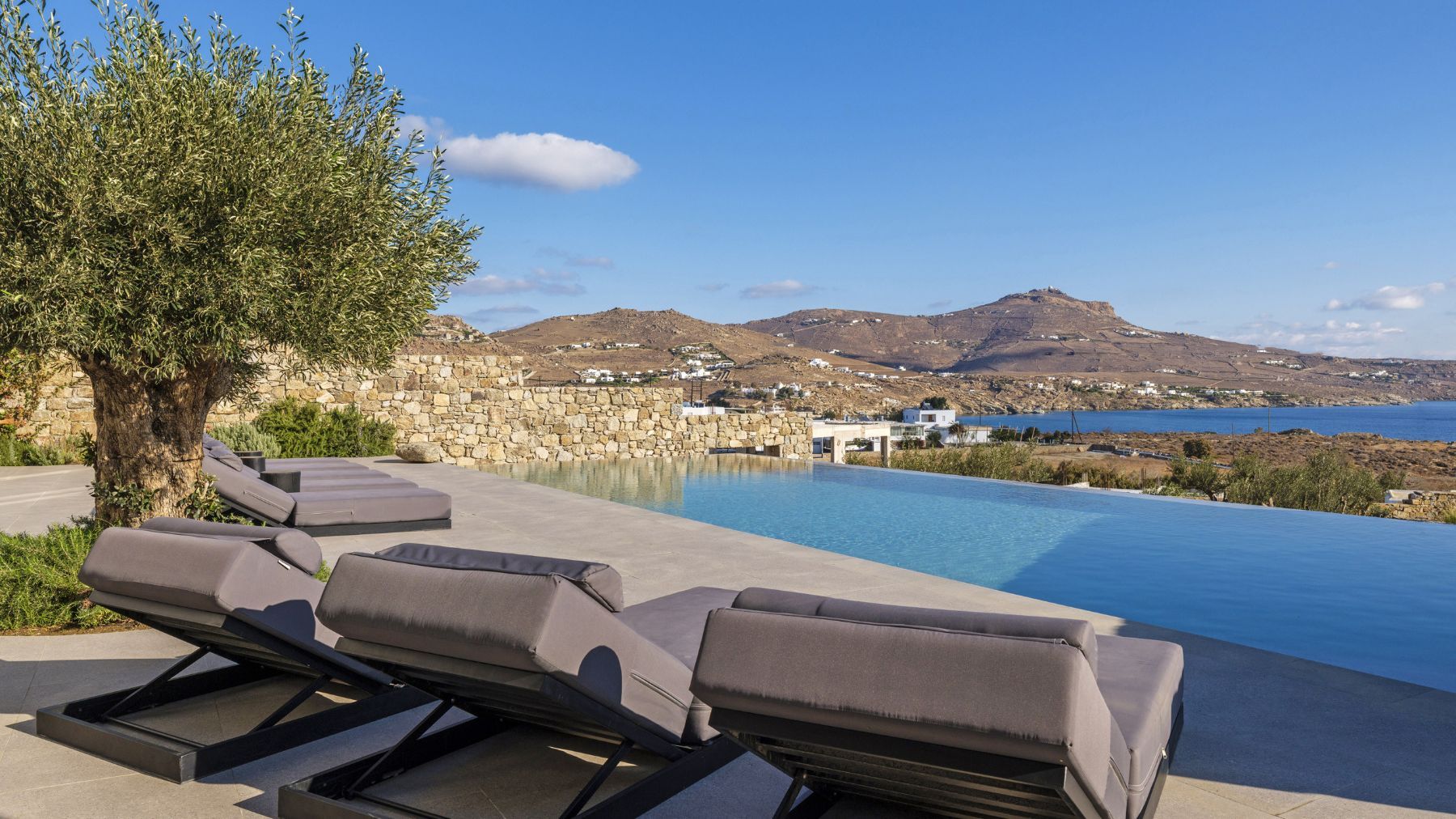 Spilia Beach House villa photo.