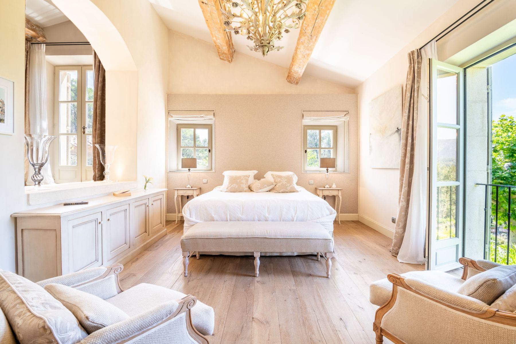 Mas des Constellations villa photo.