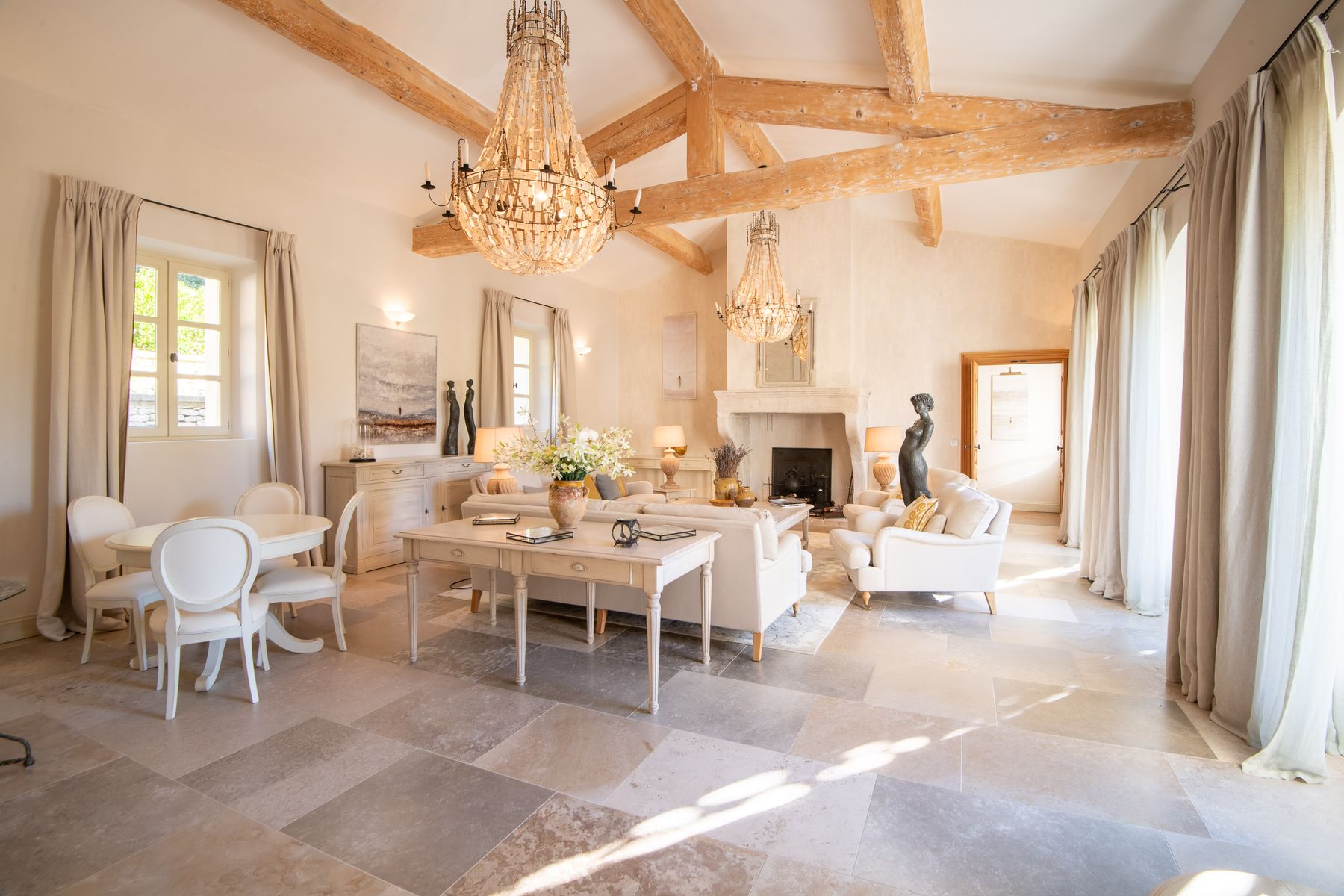 Mas des Constellations villa photo.