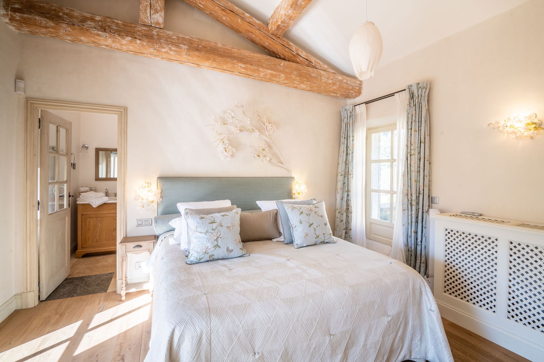Mas des Constellations villa photo.