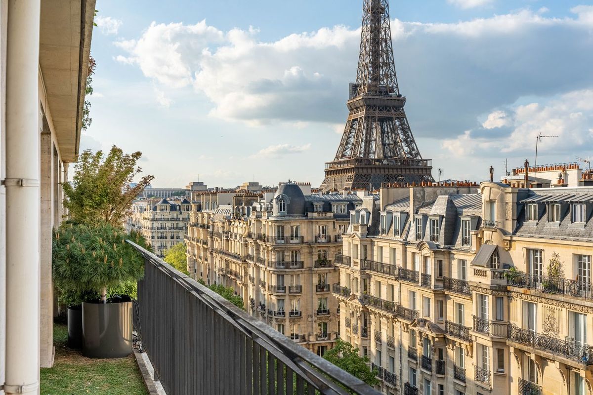 Apartment Eiffel photo