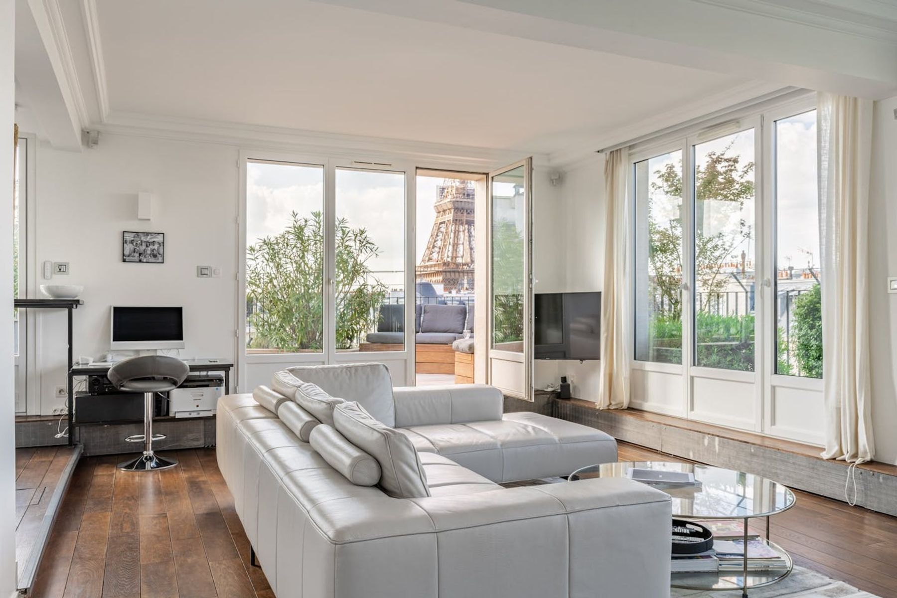 Apartment Eiffel villa photo.