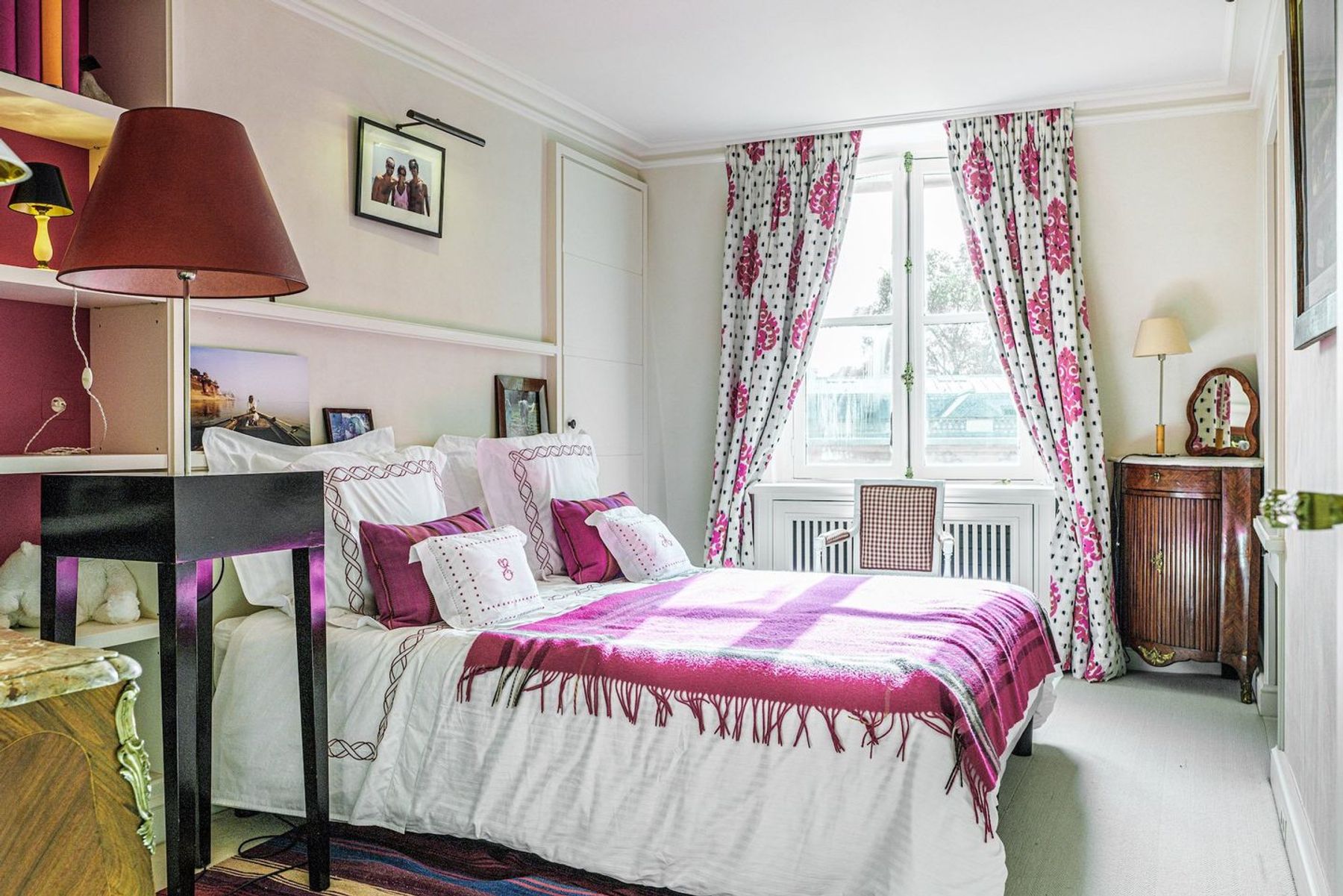 Apartment Invalides villa photo.